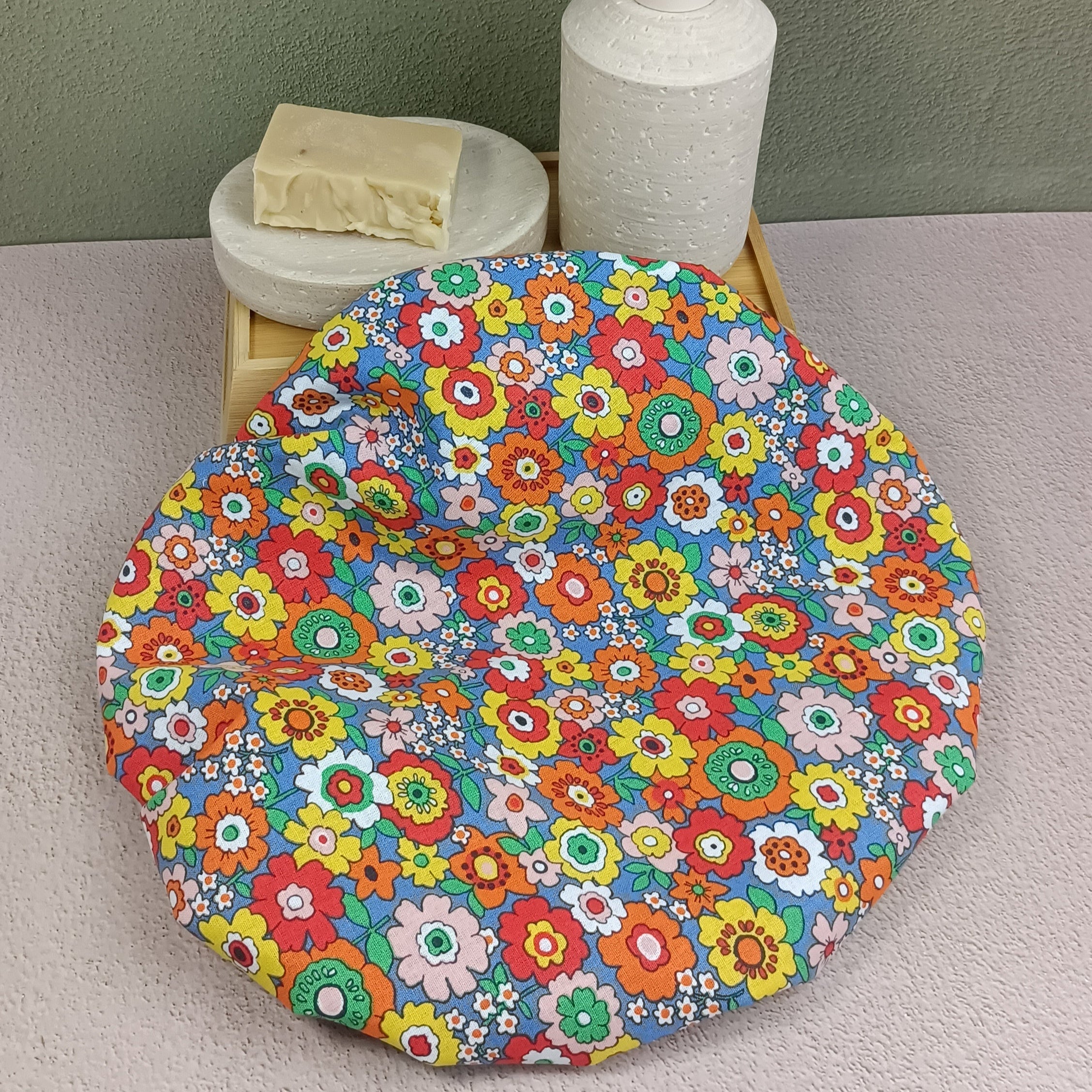 Bonnet de soin cheveux fleurs retro multico