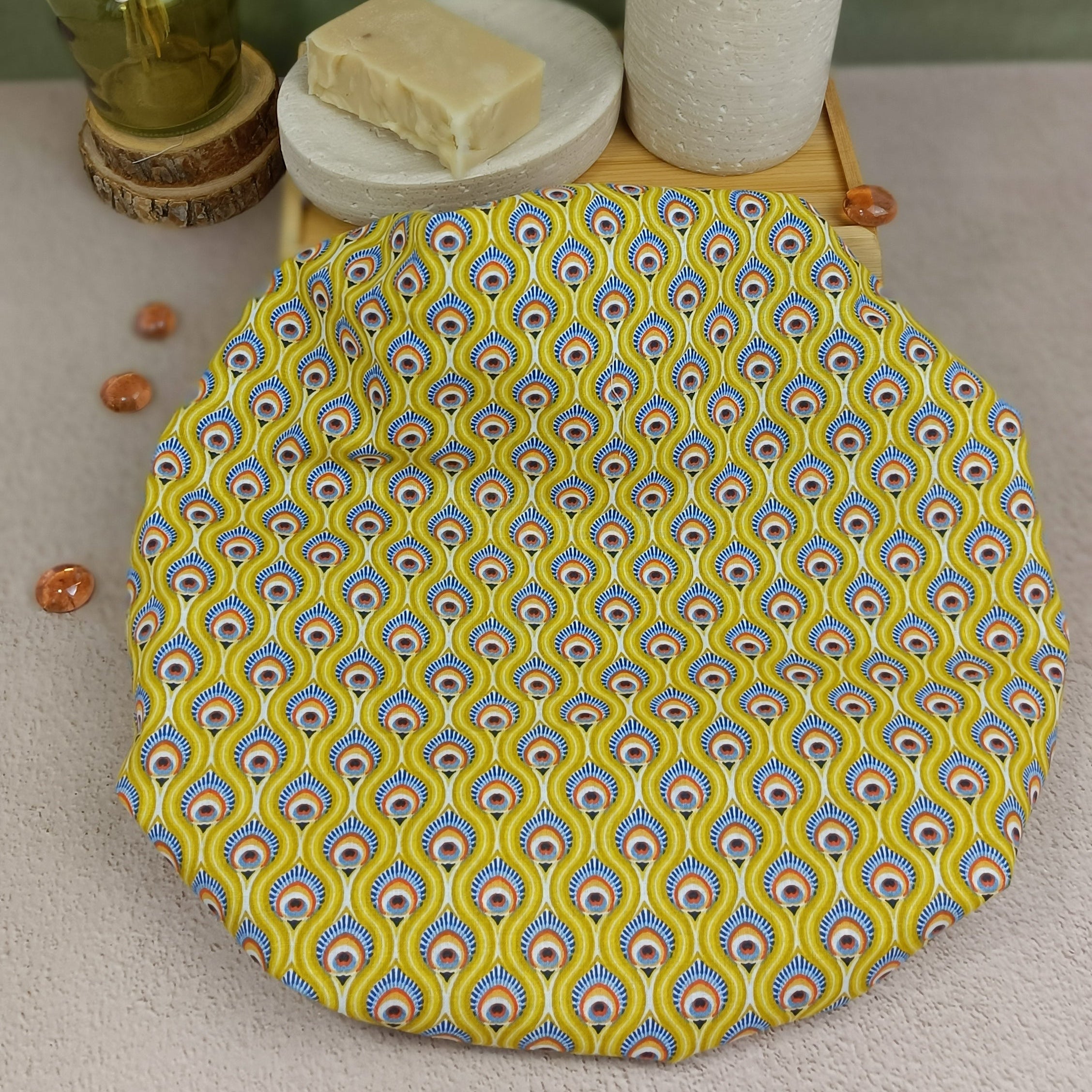 Bonnet de soin cheveux paon jaune