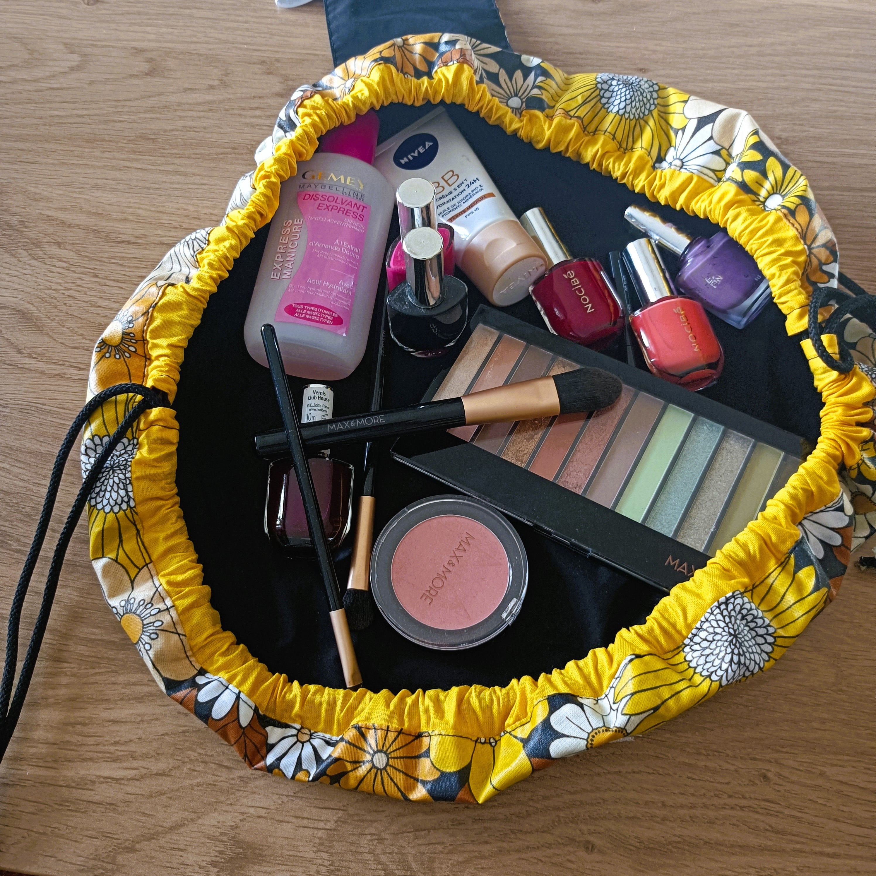Bourse à maquillage - divers modèles disponibles