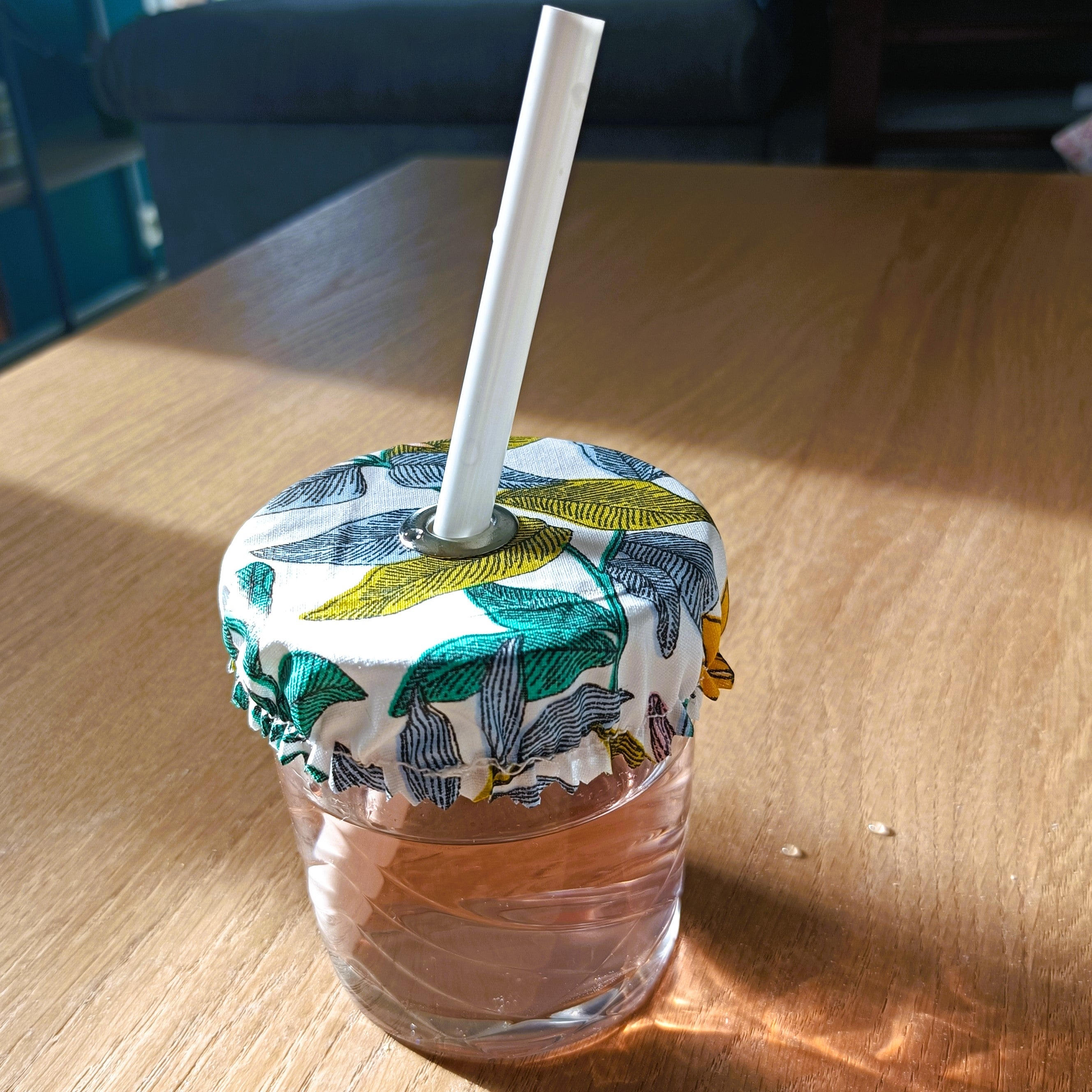 Couvre verre avec trou pour mettre une paille