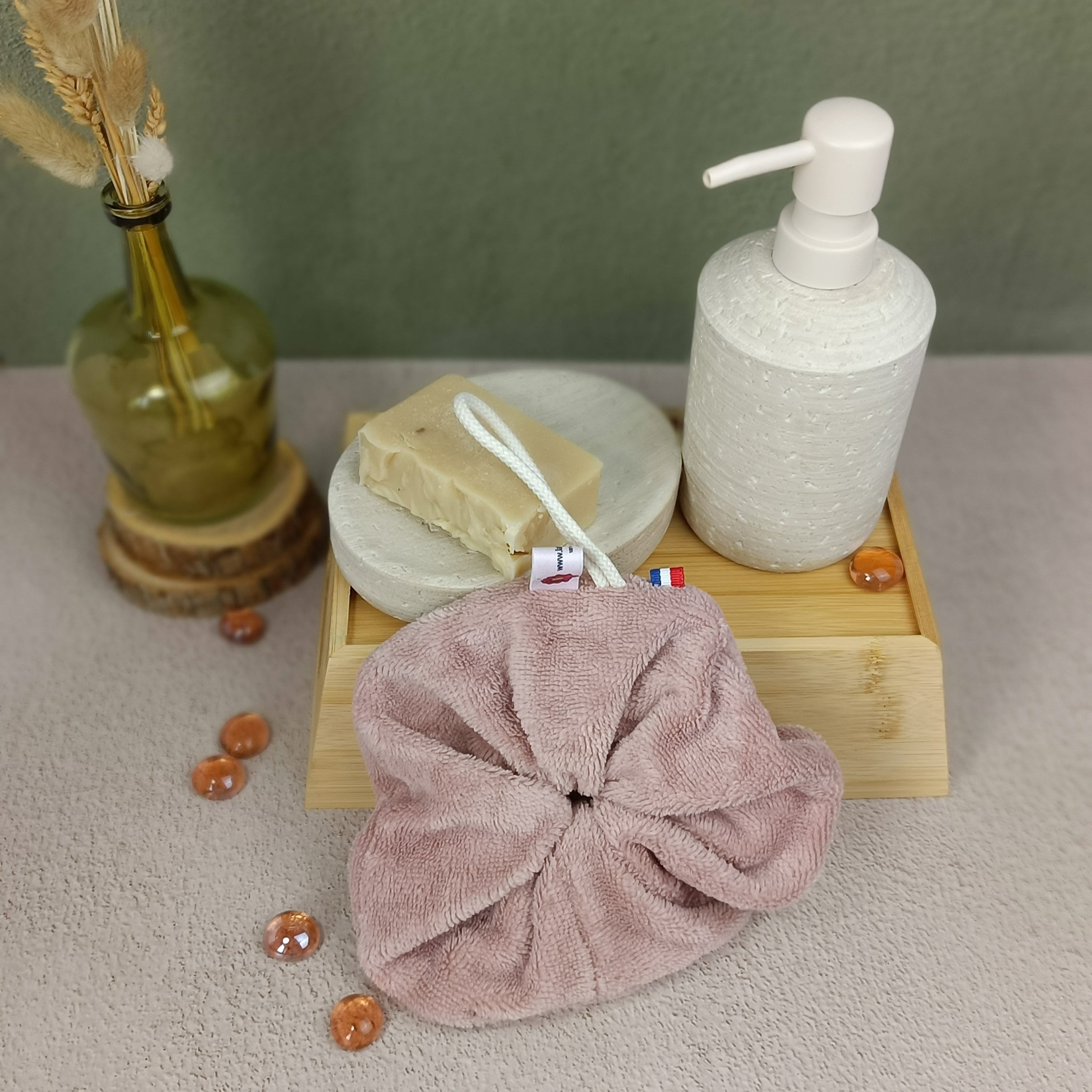 Fleur de douche éponge bambou vieux rose clair