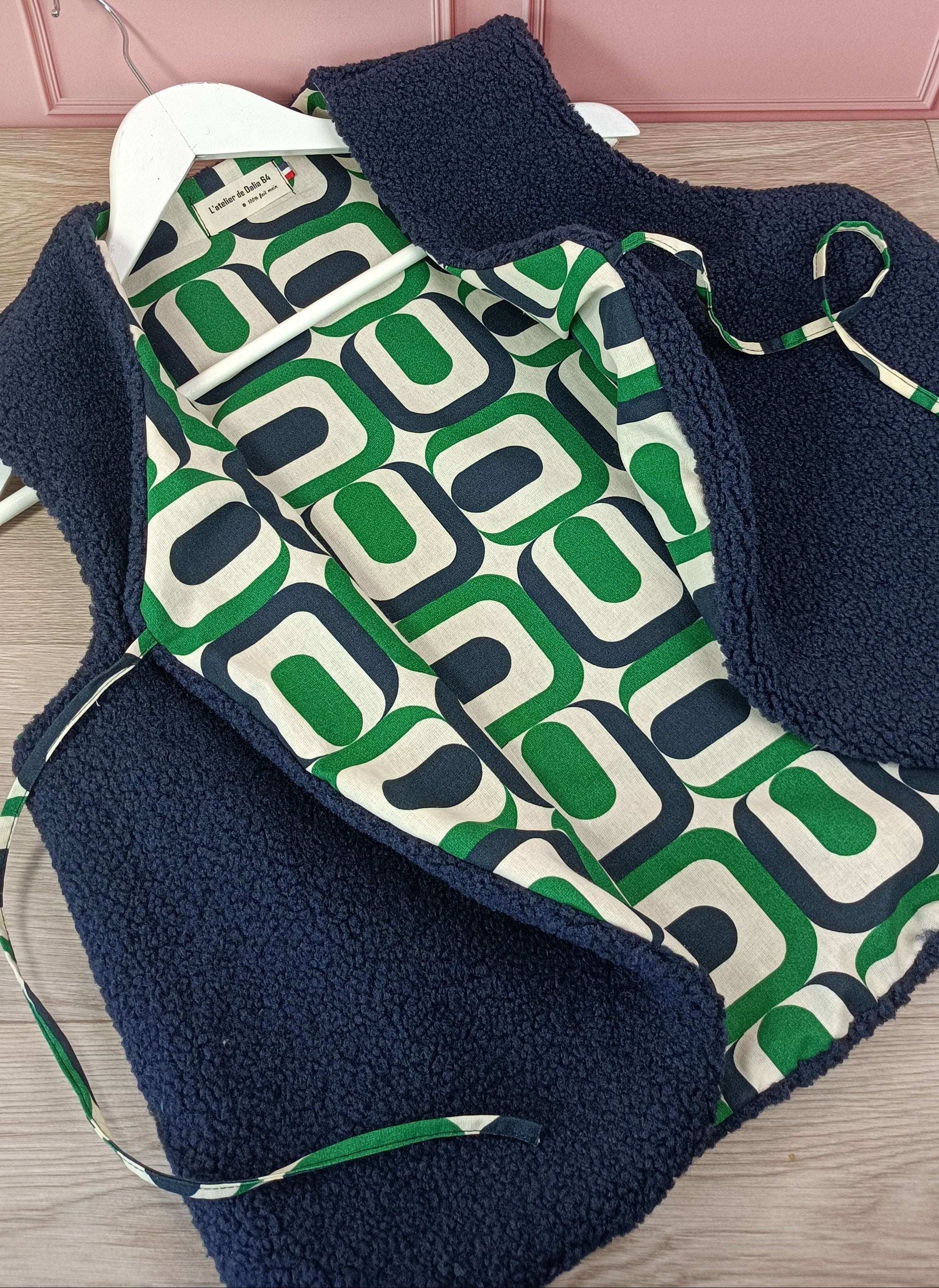 Gilet berger adultes sherpa bleu marine tissu intérieur imprimé seventies