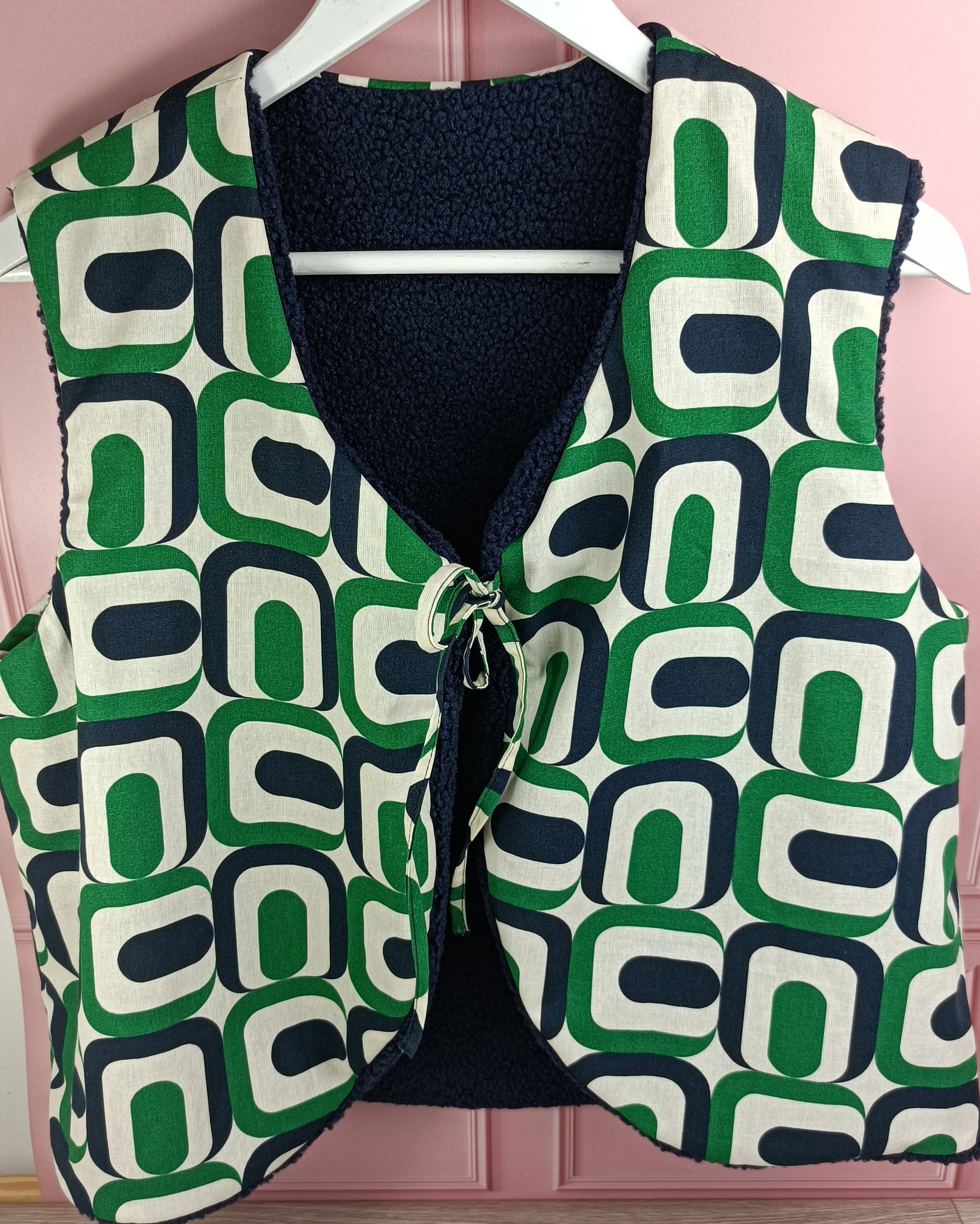 Gilet berger adultes sherpa bleu marine tissu intérieur imprimé seventies