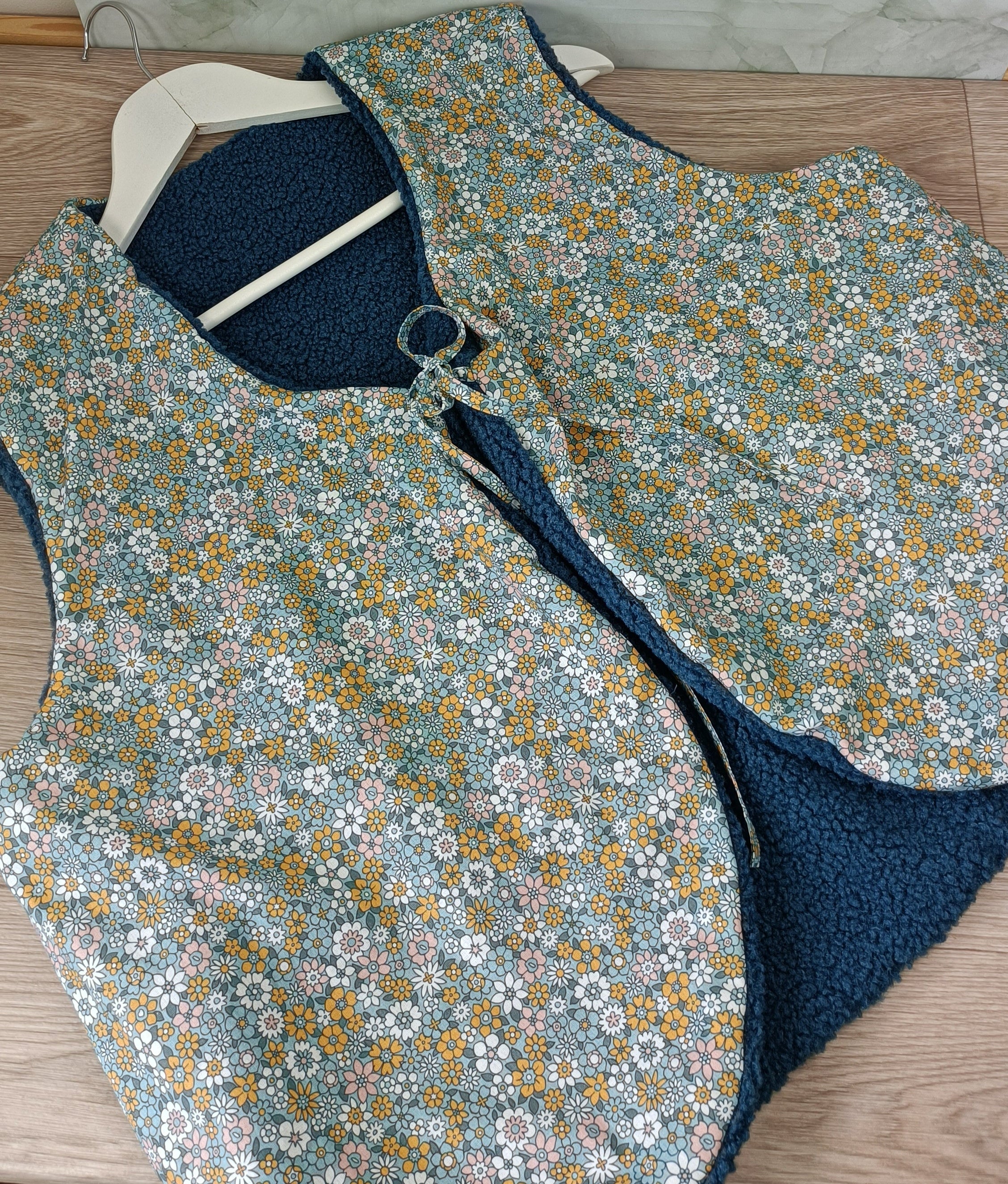 Gilet berger adultes sherpa bleu petites fleurs 46
