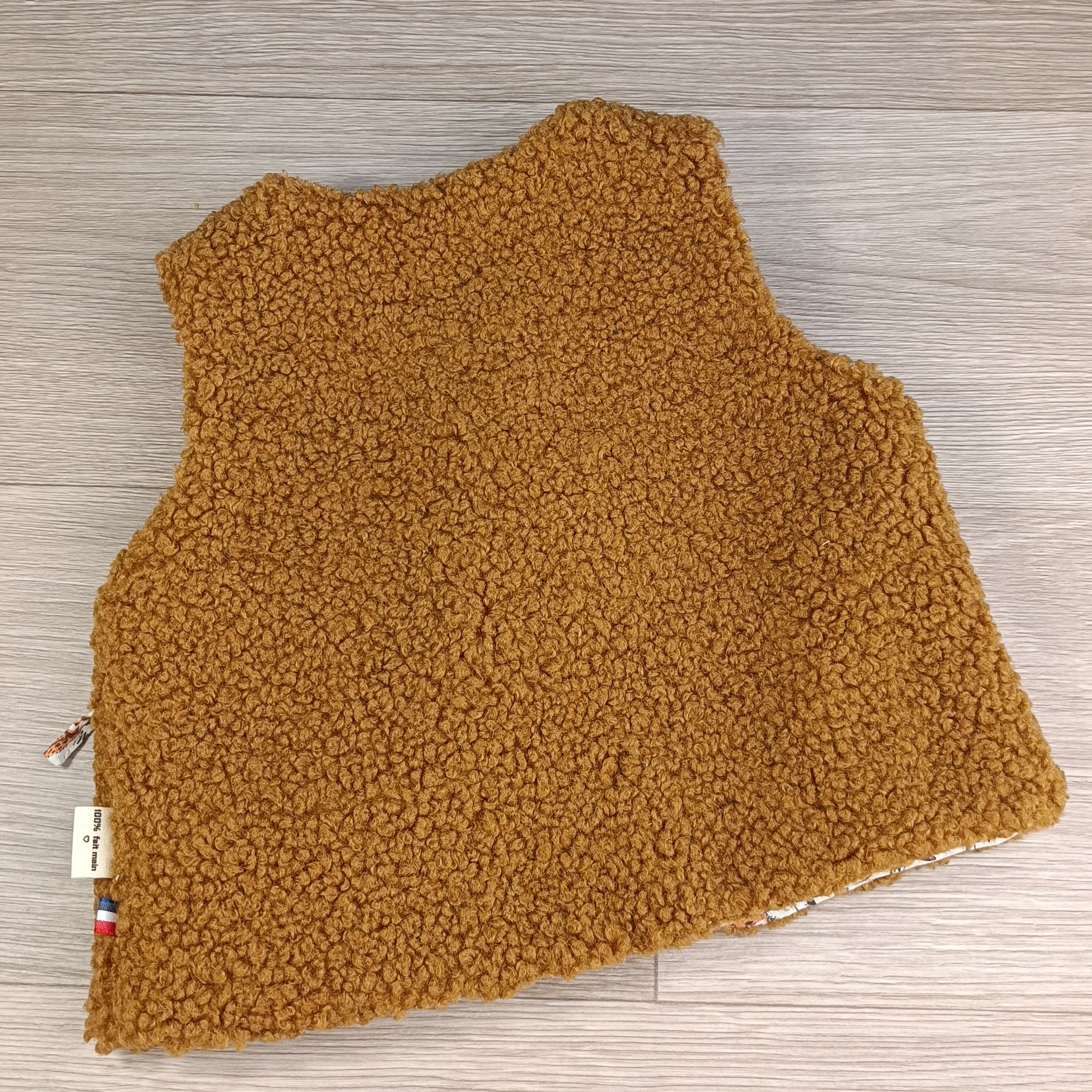 Gilet berger bébé sherpa caramel tissu imprimé la forêt des champignons