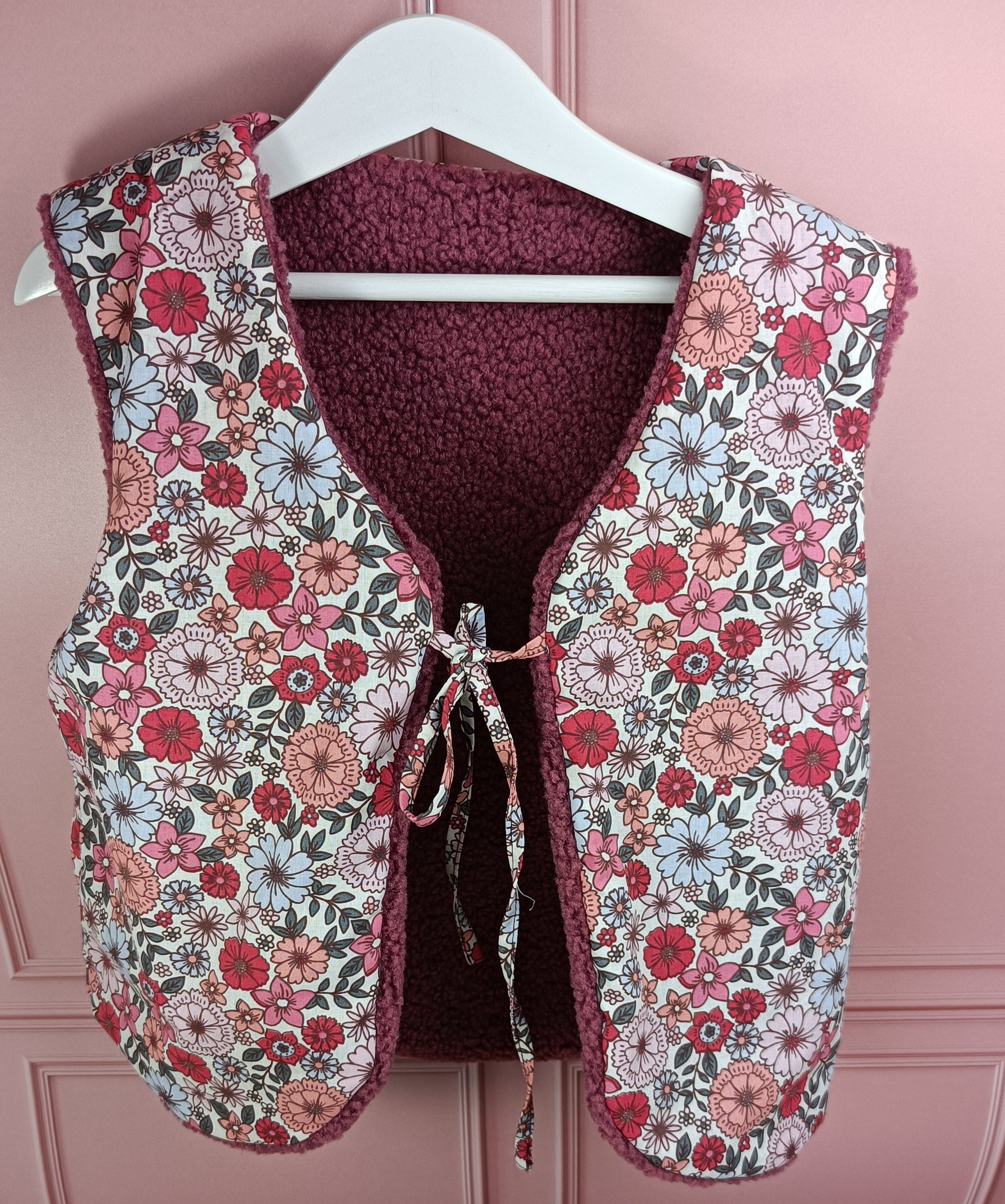 Gilet berger enfant vieux rose Brigitte