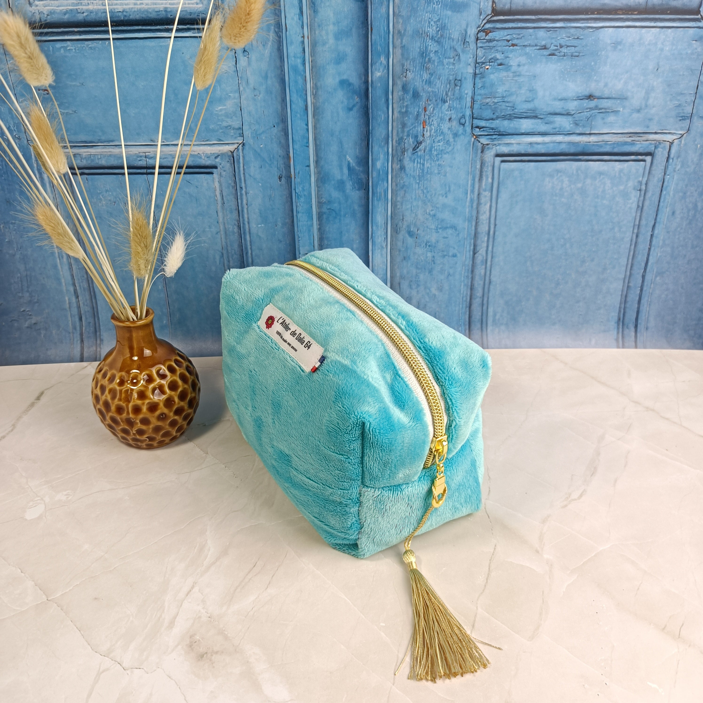 Trousse maquillage zippée - velours lisse turquoise clair