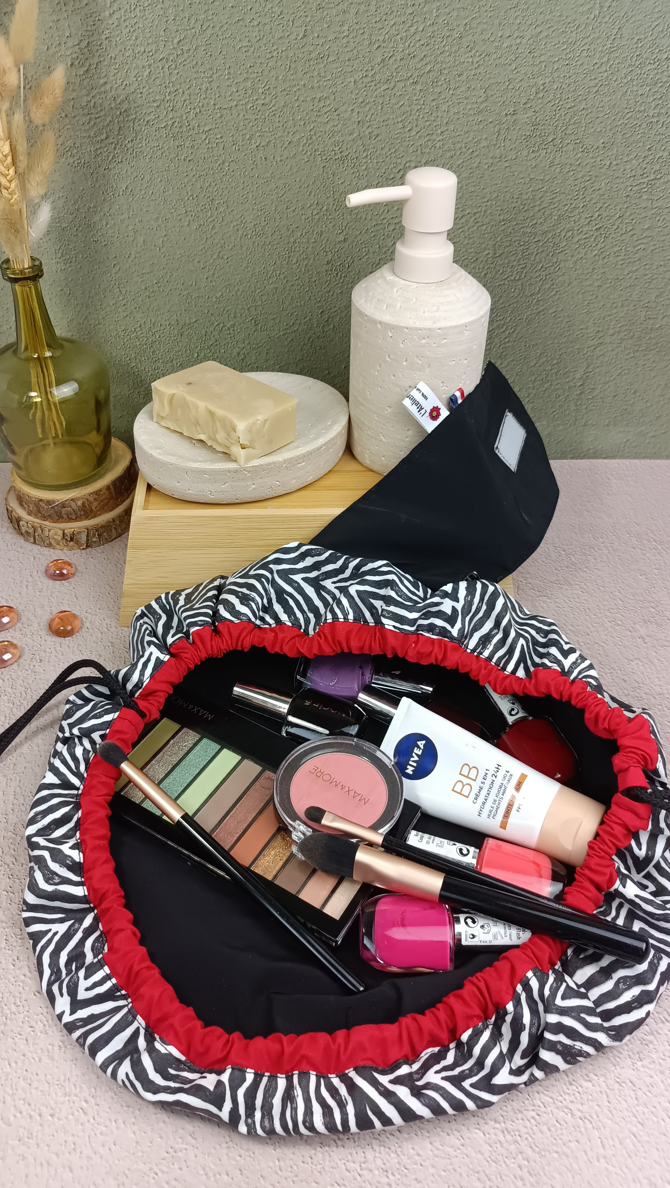 Bourse à maquillage - divers modèles disponibles