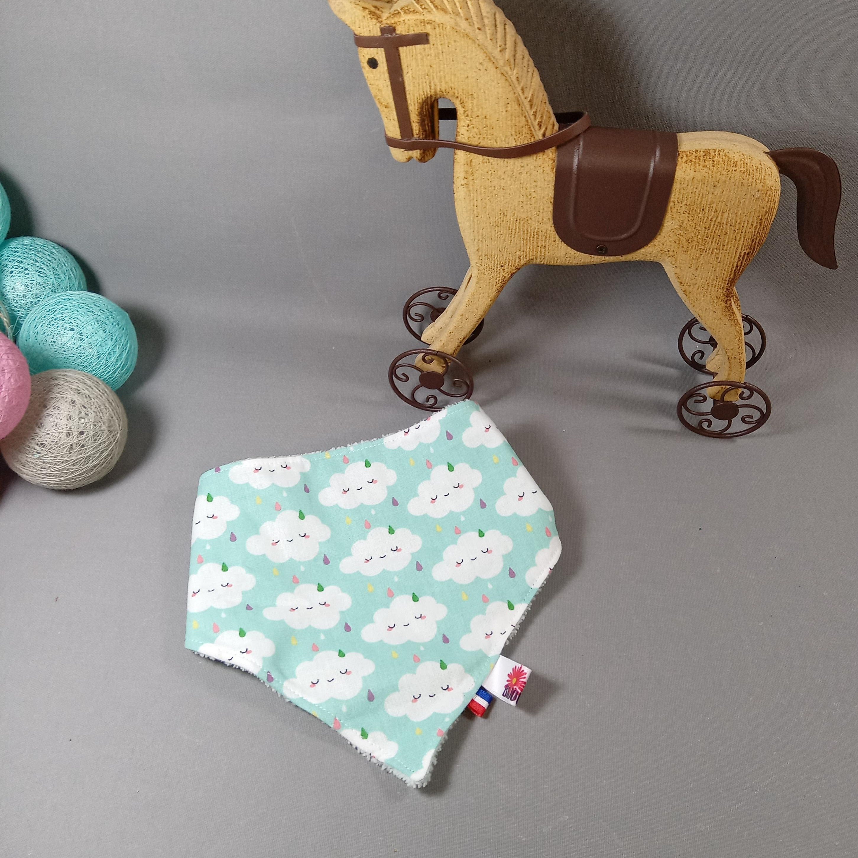 Bavoirs bandana bébé disponibles