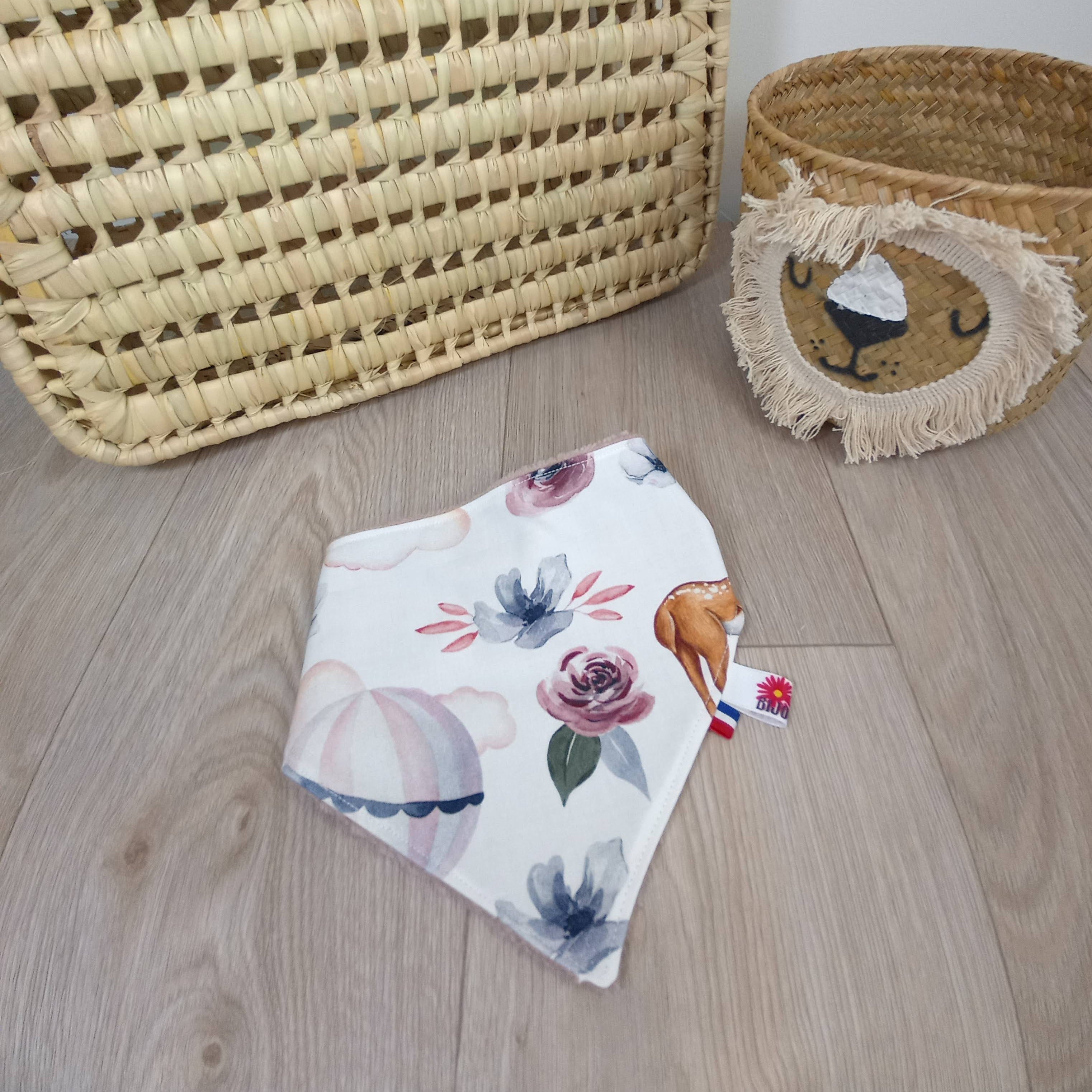 Bavoirs bandana bébé disponibles