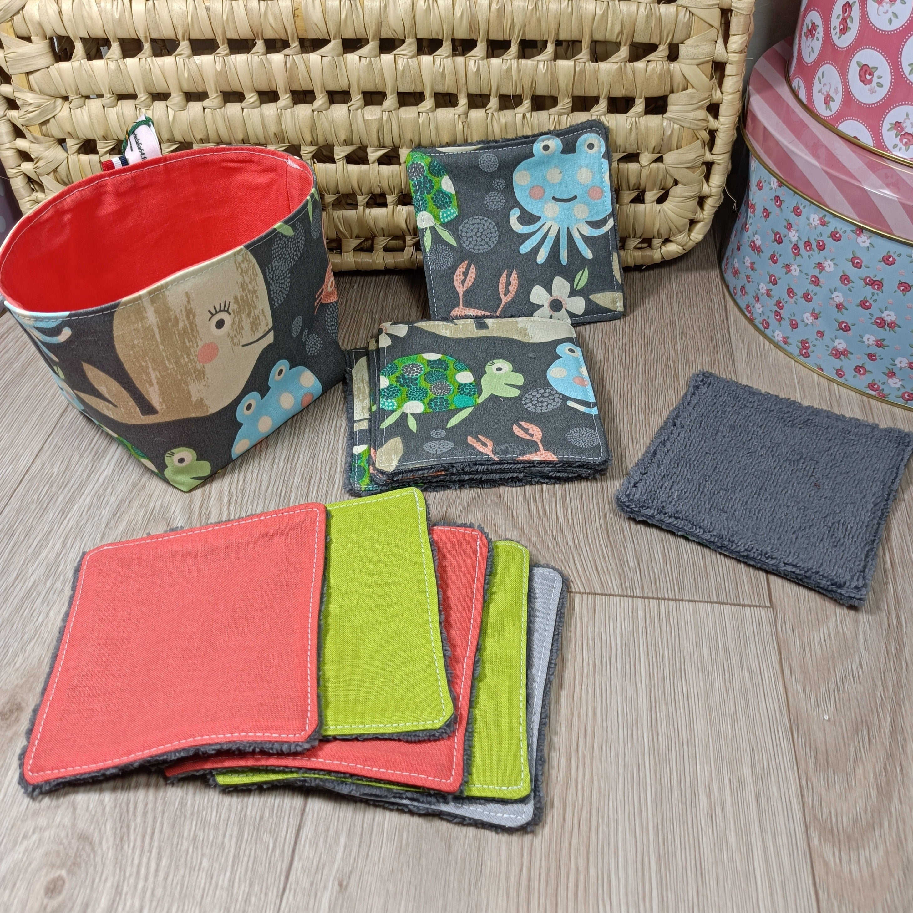 Lingettes lavables dans sa panières assortis