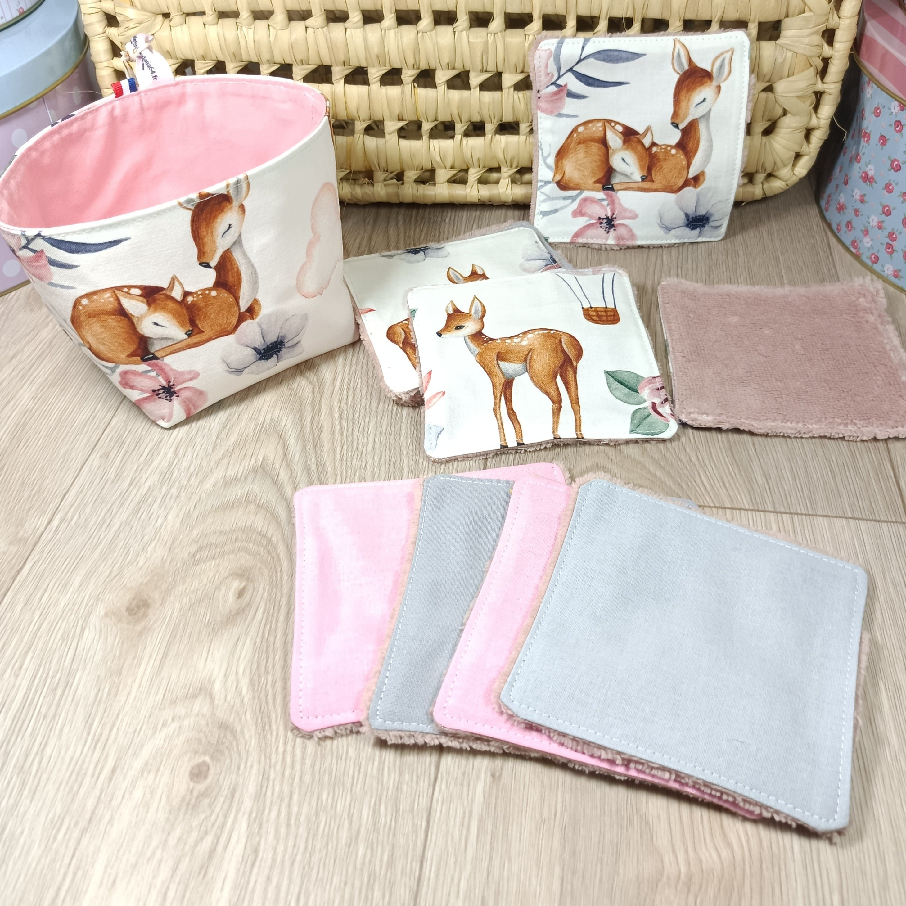 Lingettes lavables dans sa panières assortis