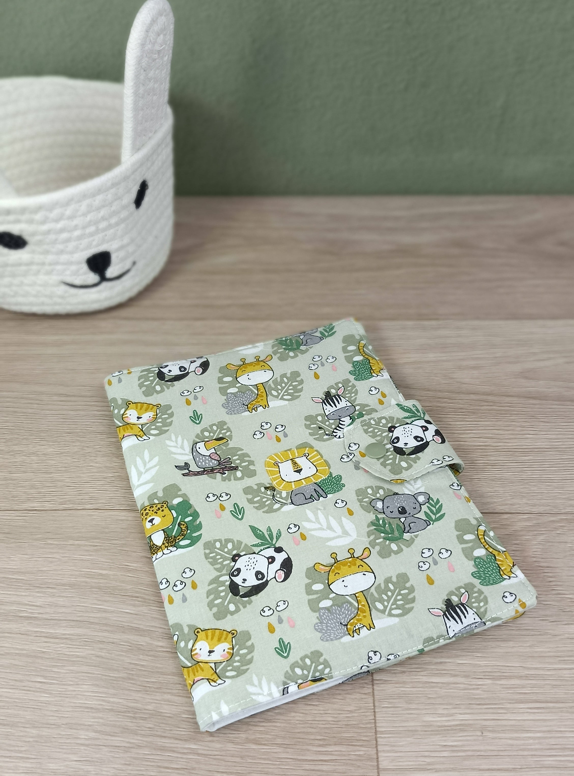 Protège carnet de santé - Collection Petit Panda vert