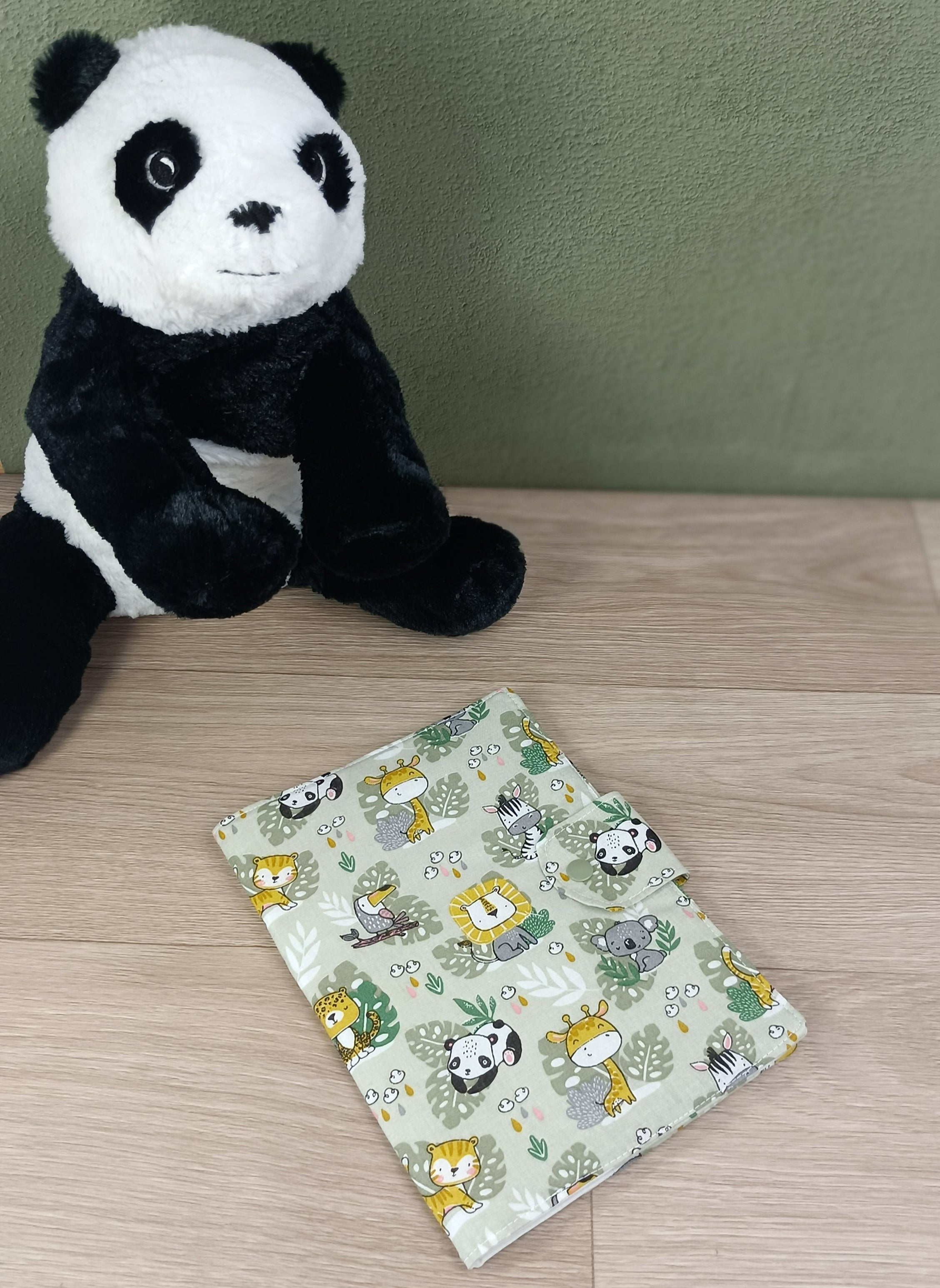 Protège carnet de santé - Collection Petit Panda vert