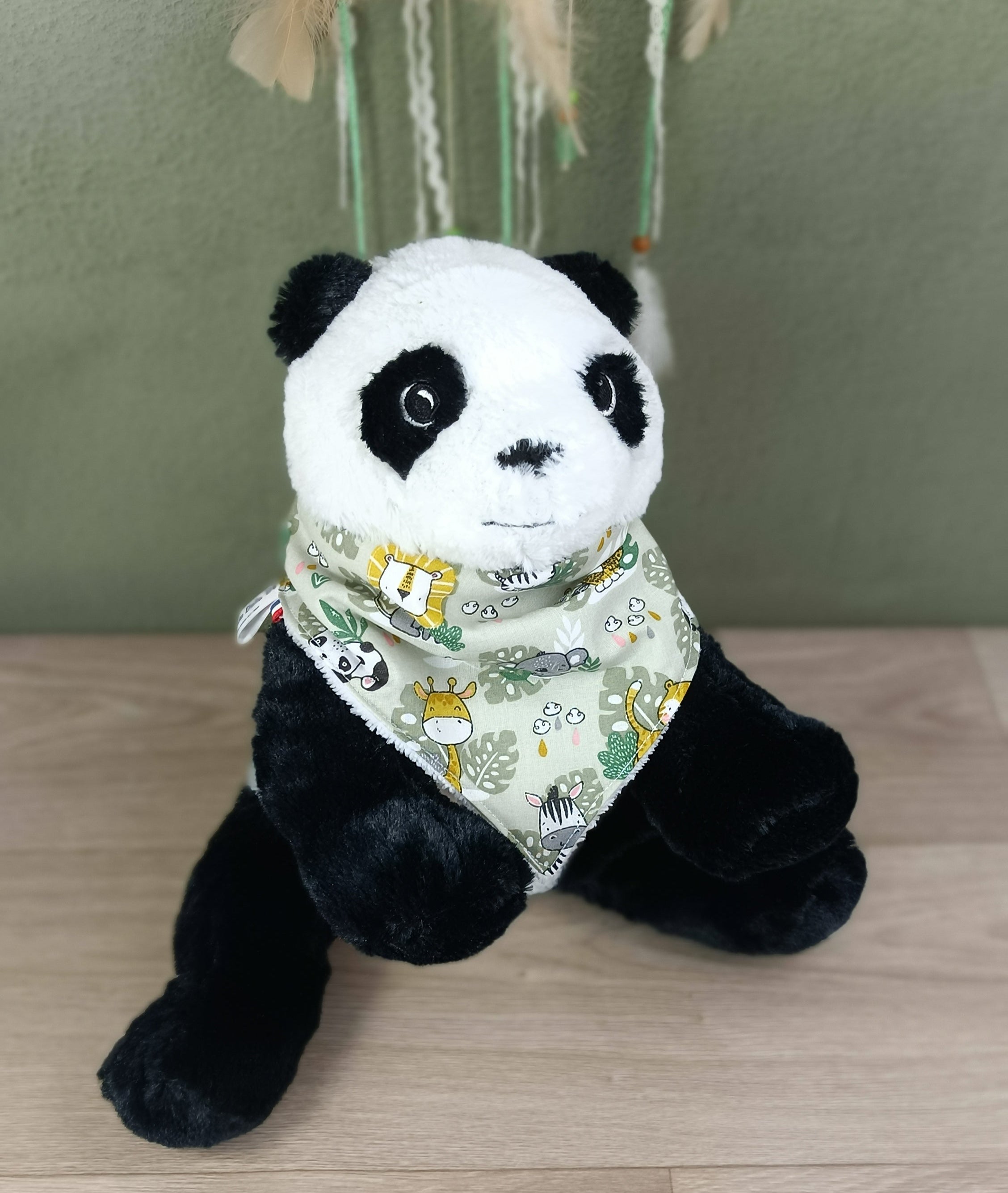 Bavoir bandana bébé - Collection Petit panda vert