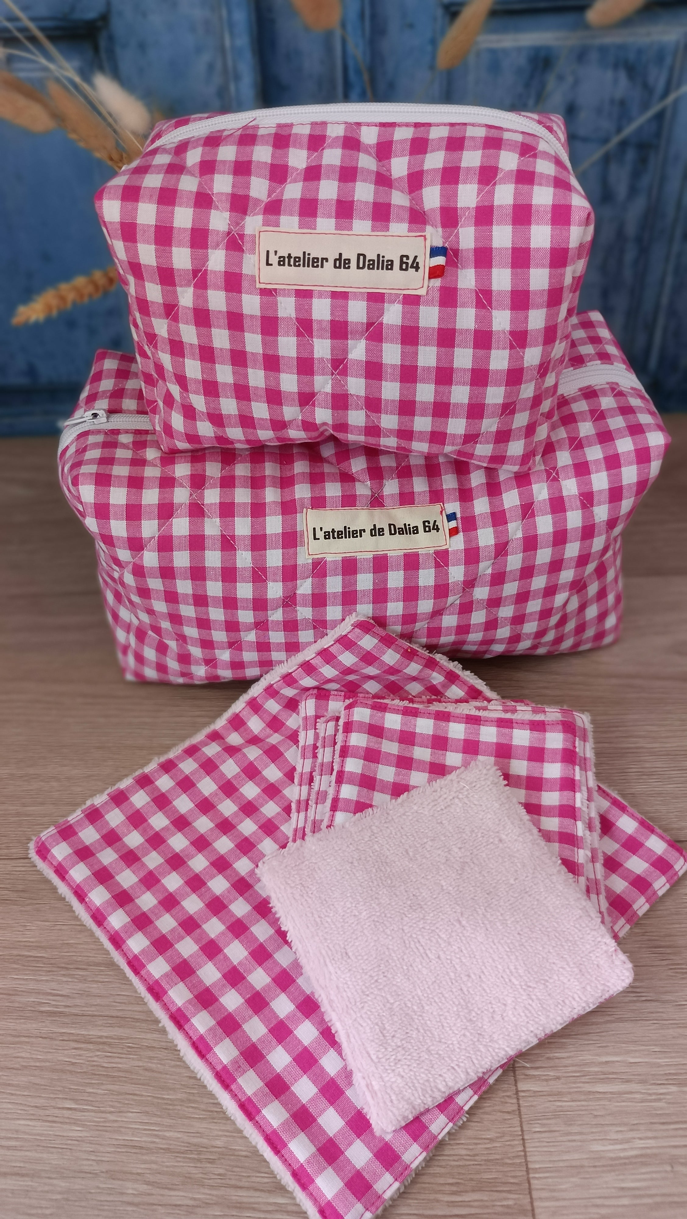 Trousses matelassées maquillage/toilette et accessoires assortis - Vichy fuchsia