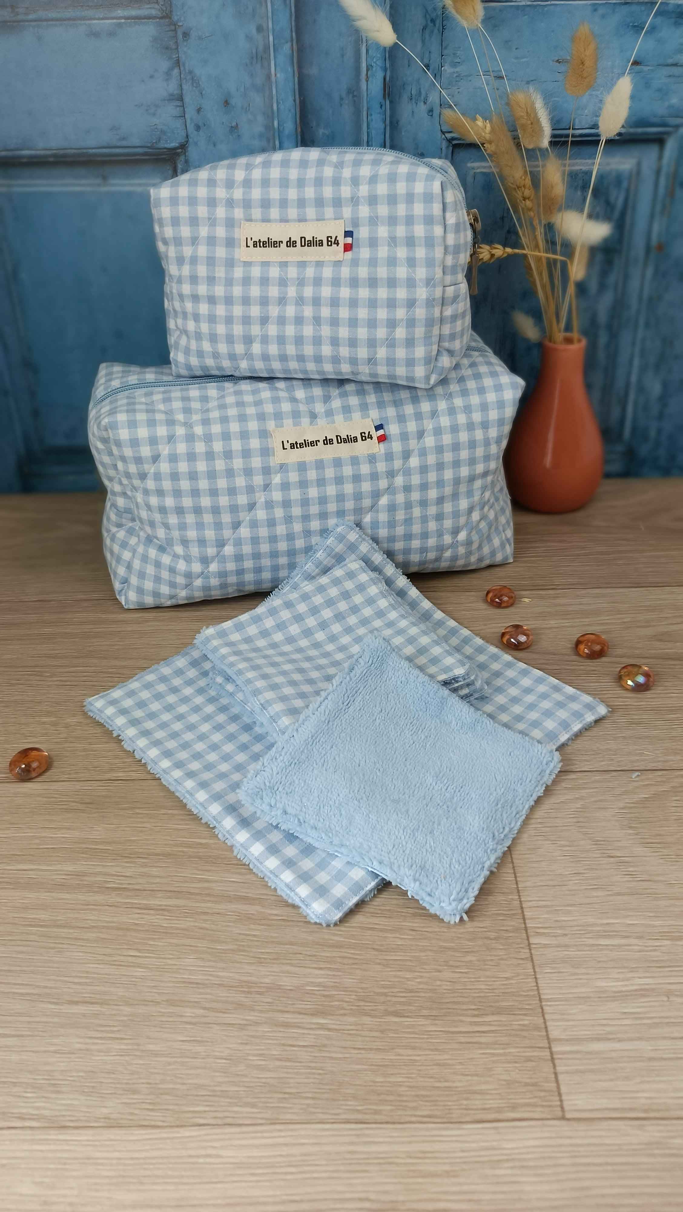 Trousses matelassées maquillage/toilette et accessoires assortis - Vichy bleu clair