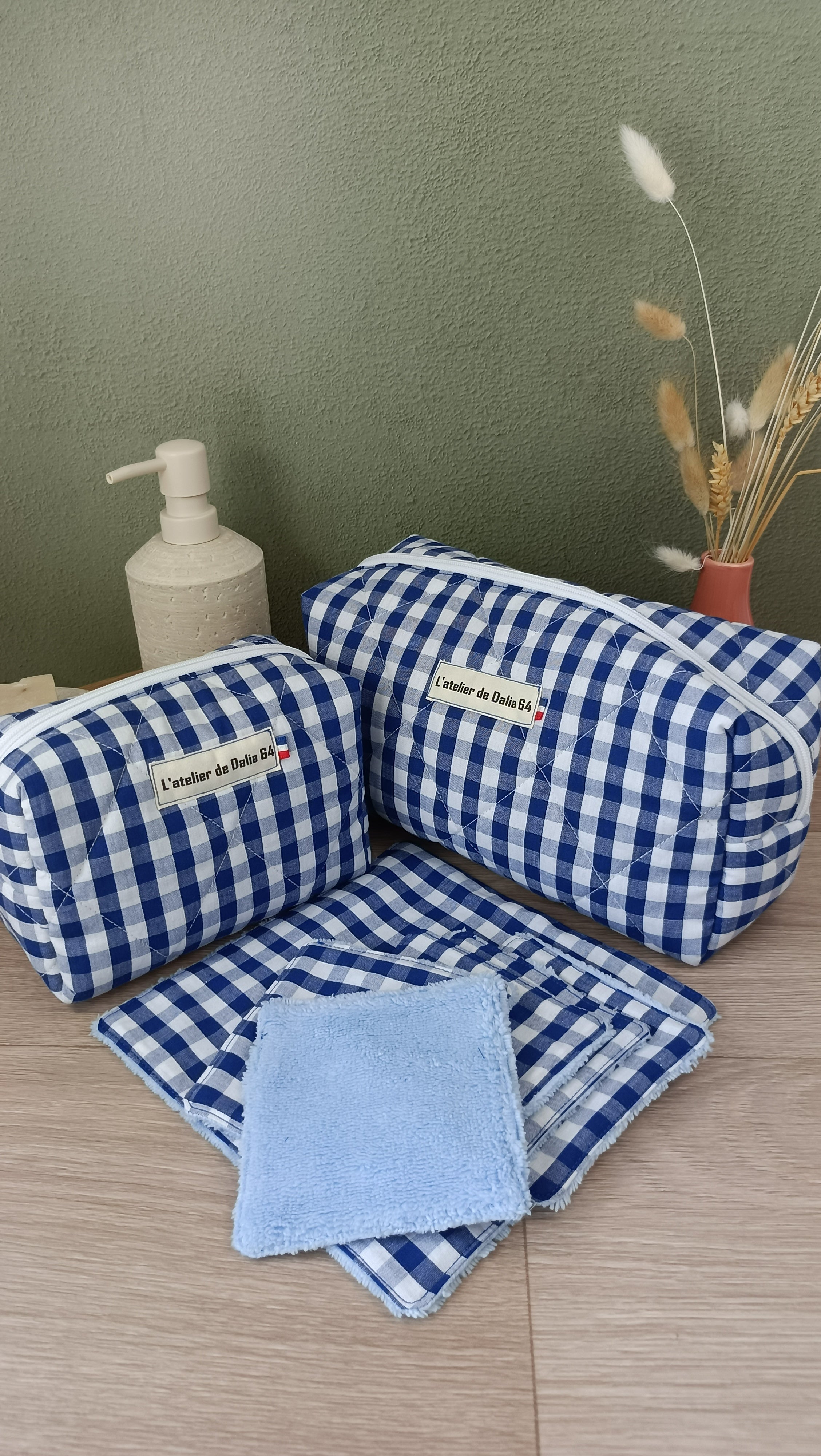 Trousses matelassées maquillage/toilette et accessoires assortis - Vichy bleu marine