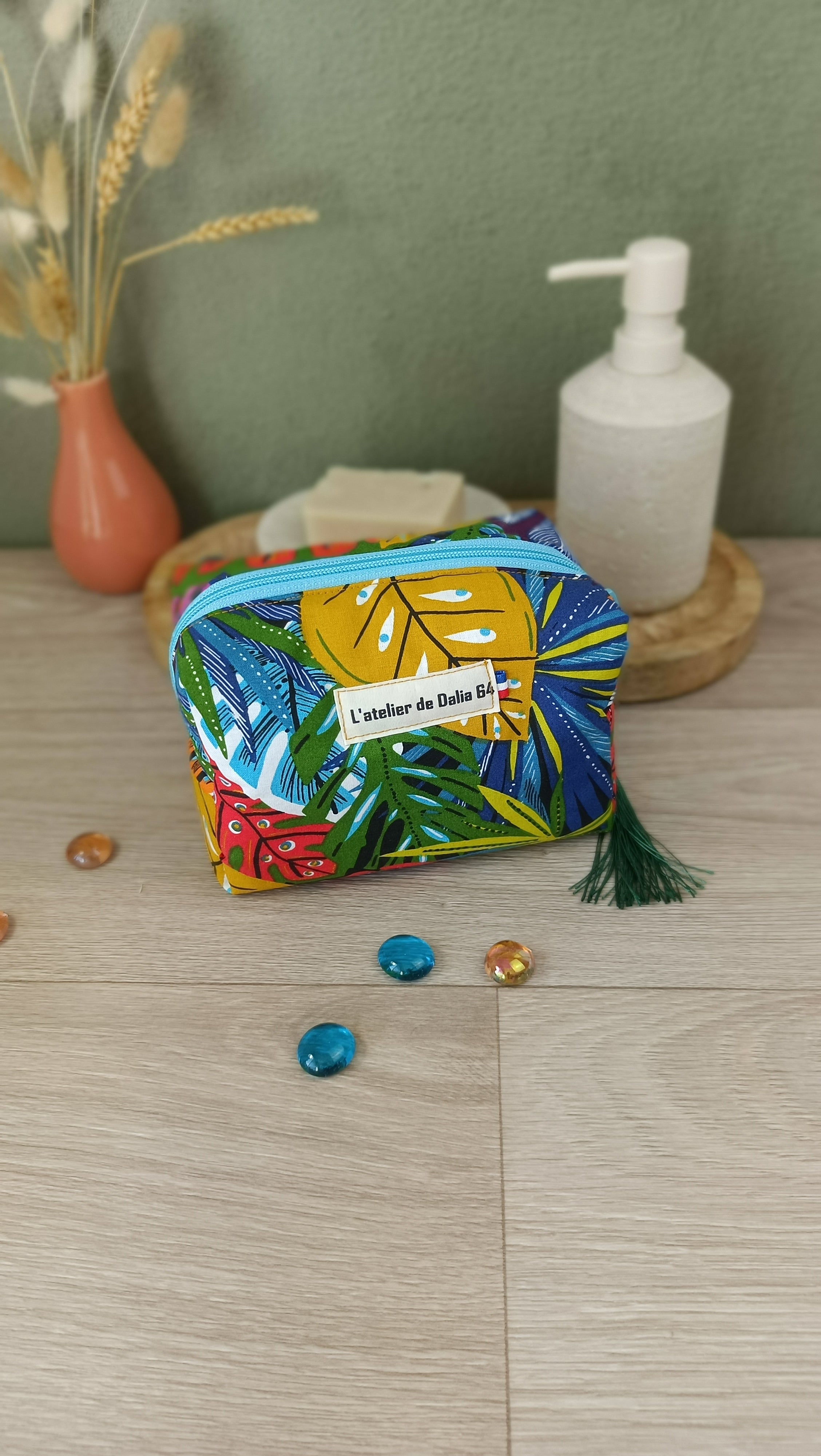 Trousse maquillage molletonnée et accessoires assortis - Lovoli multico