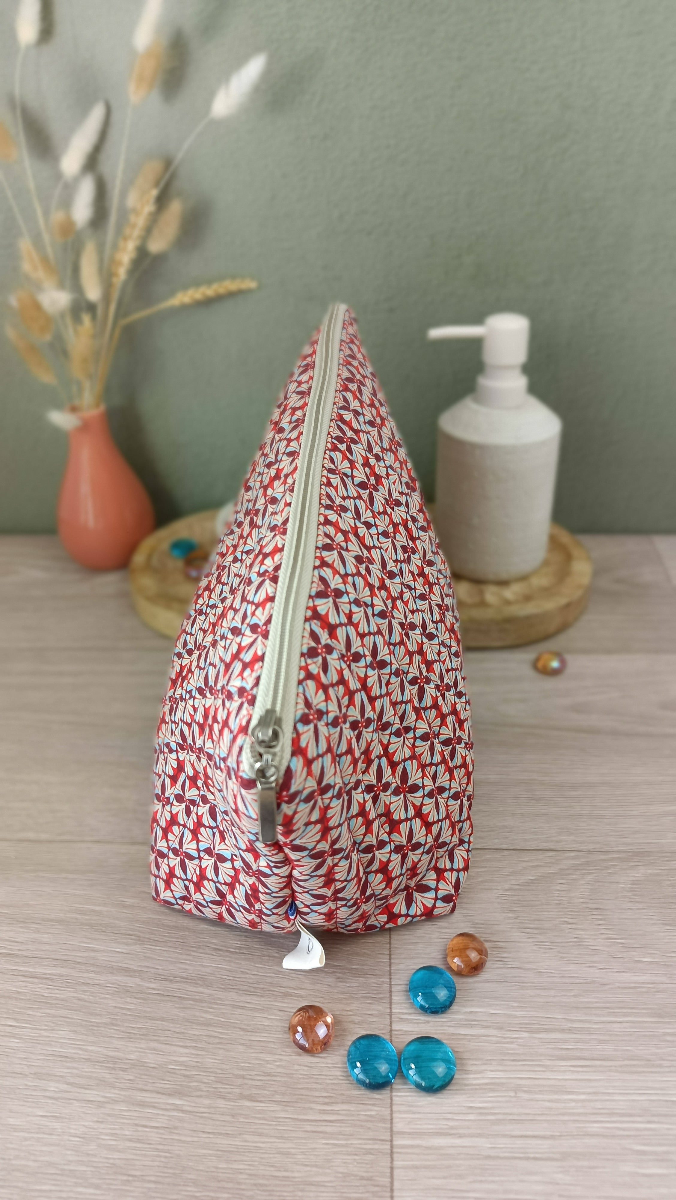 Trousse de toilette et accessoires assortis - Eugène rouge