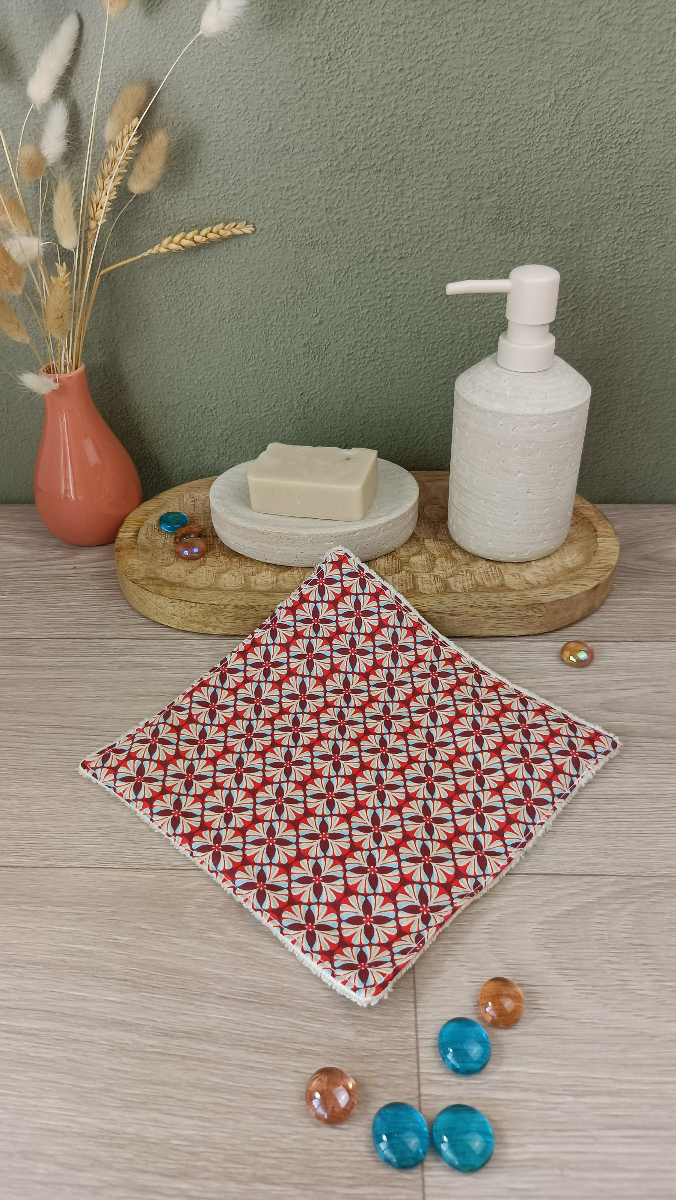 Trousse de toilette et accessoires assortis - Eugène rouge