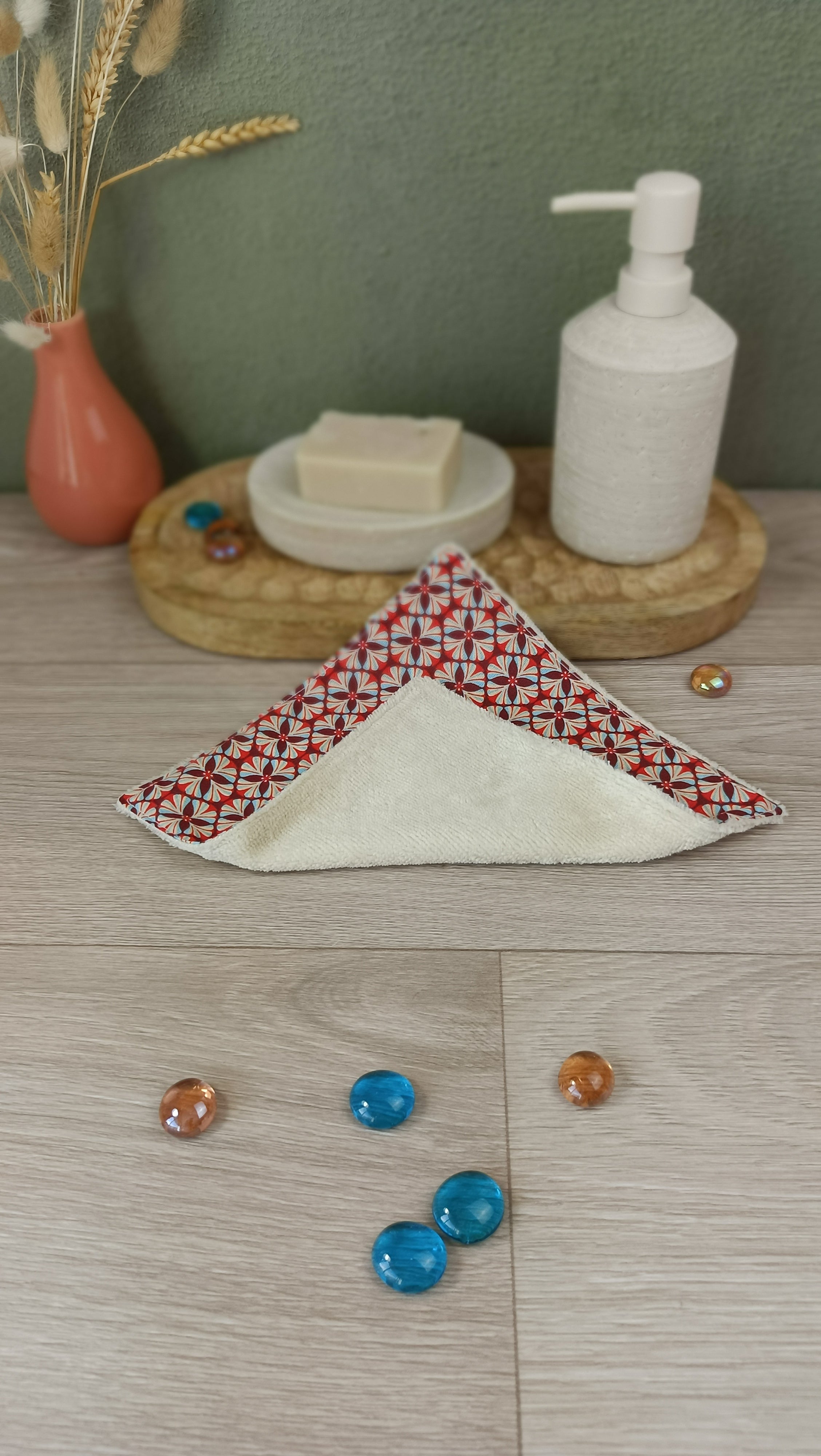Trousse de toilette et accessoires assortis - Eugène rouge