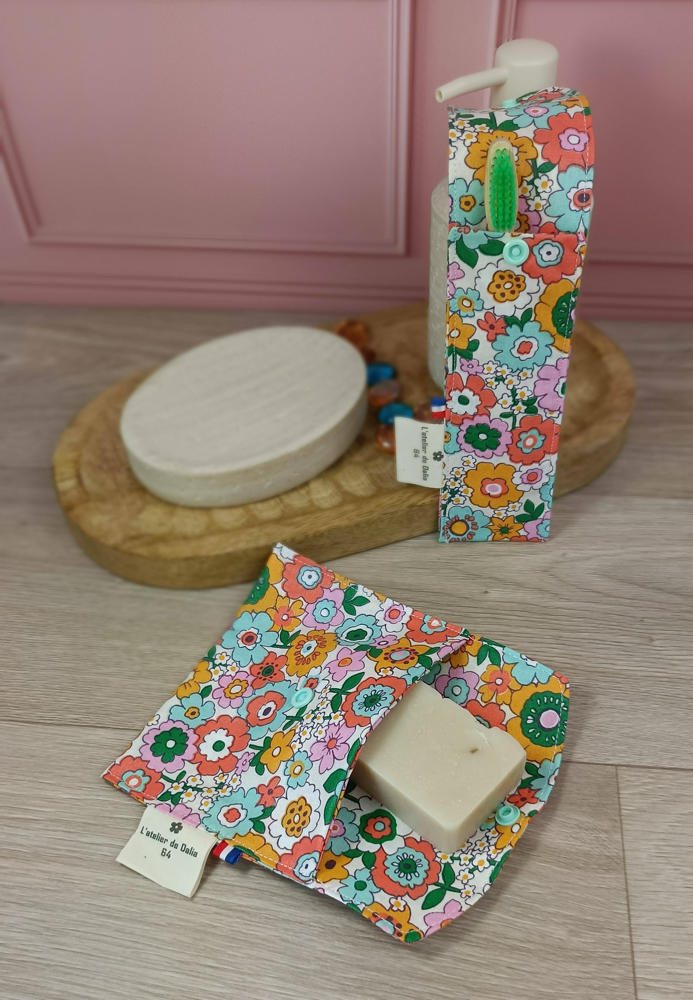 Étuis à brosses à dent et pochettes à savon lavables - Collection Fleurs rétro