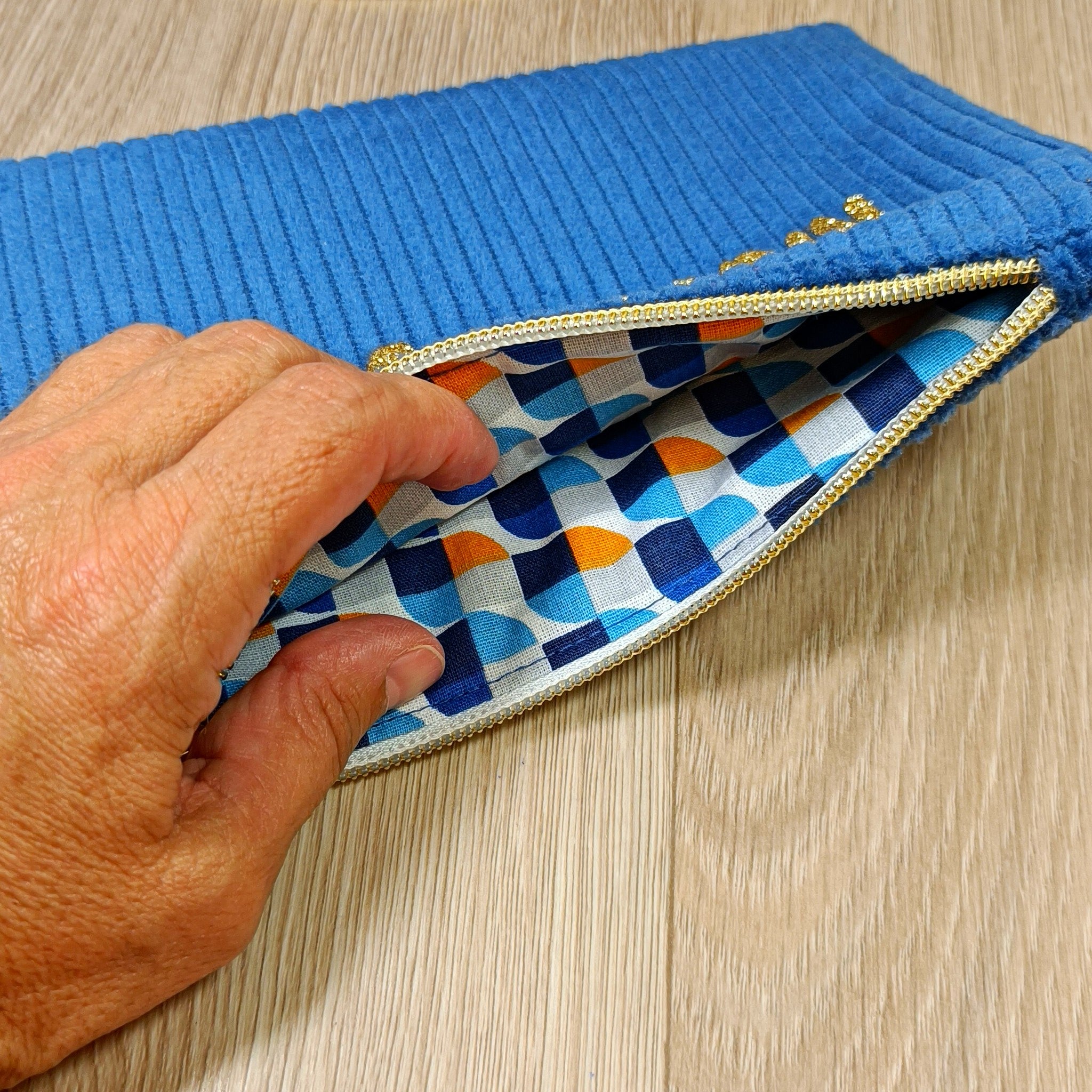 Pochettes velours zippées personnalisées disponibles