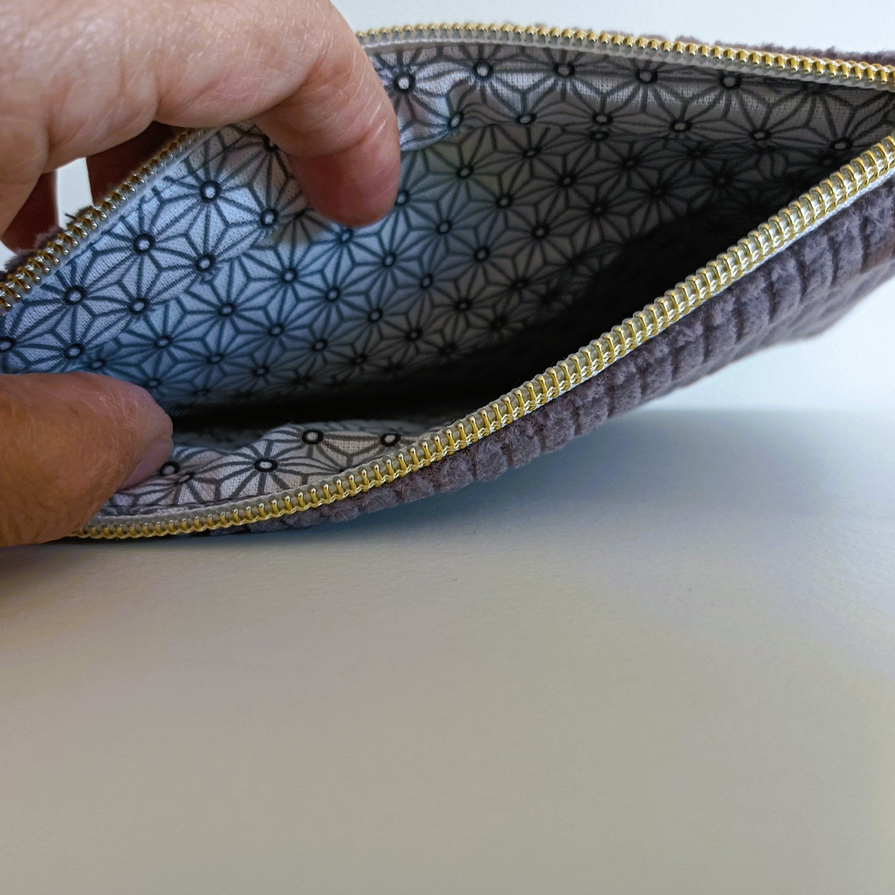 Pochettes velours zippées personnalisées disponibles