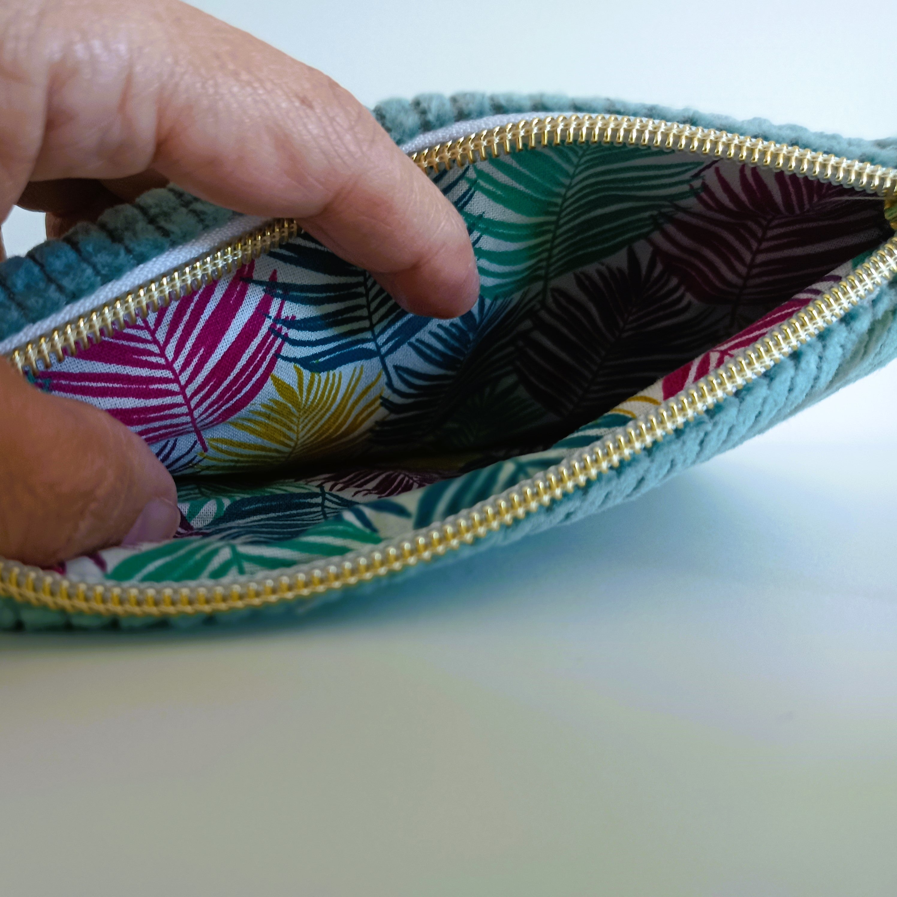Pochettes velours zippées personnalisées disponibles