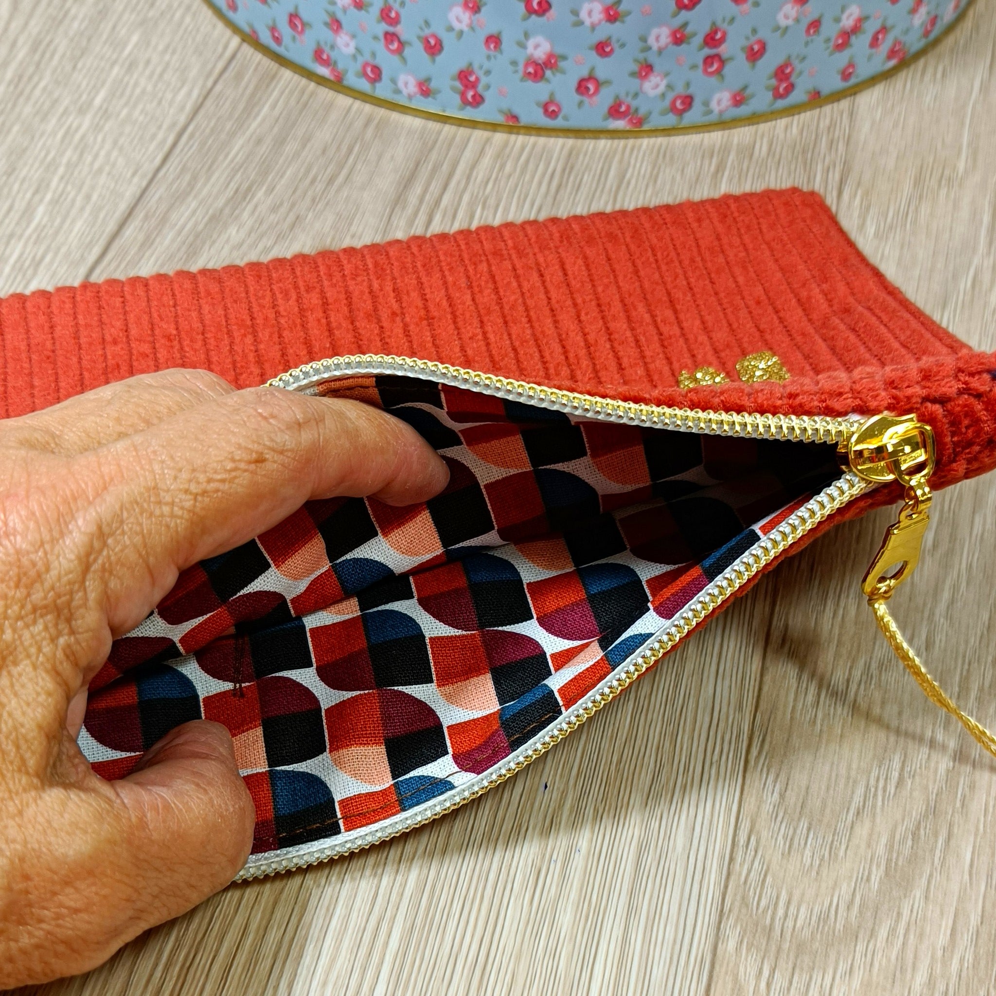 Pochettes velours zippées personnalisées disponibles
