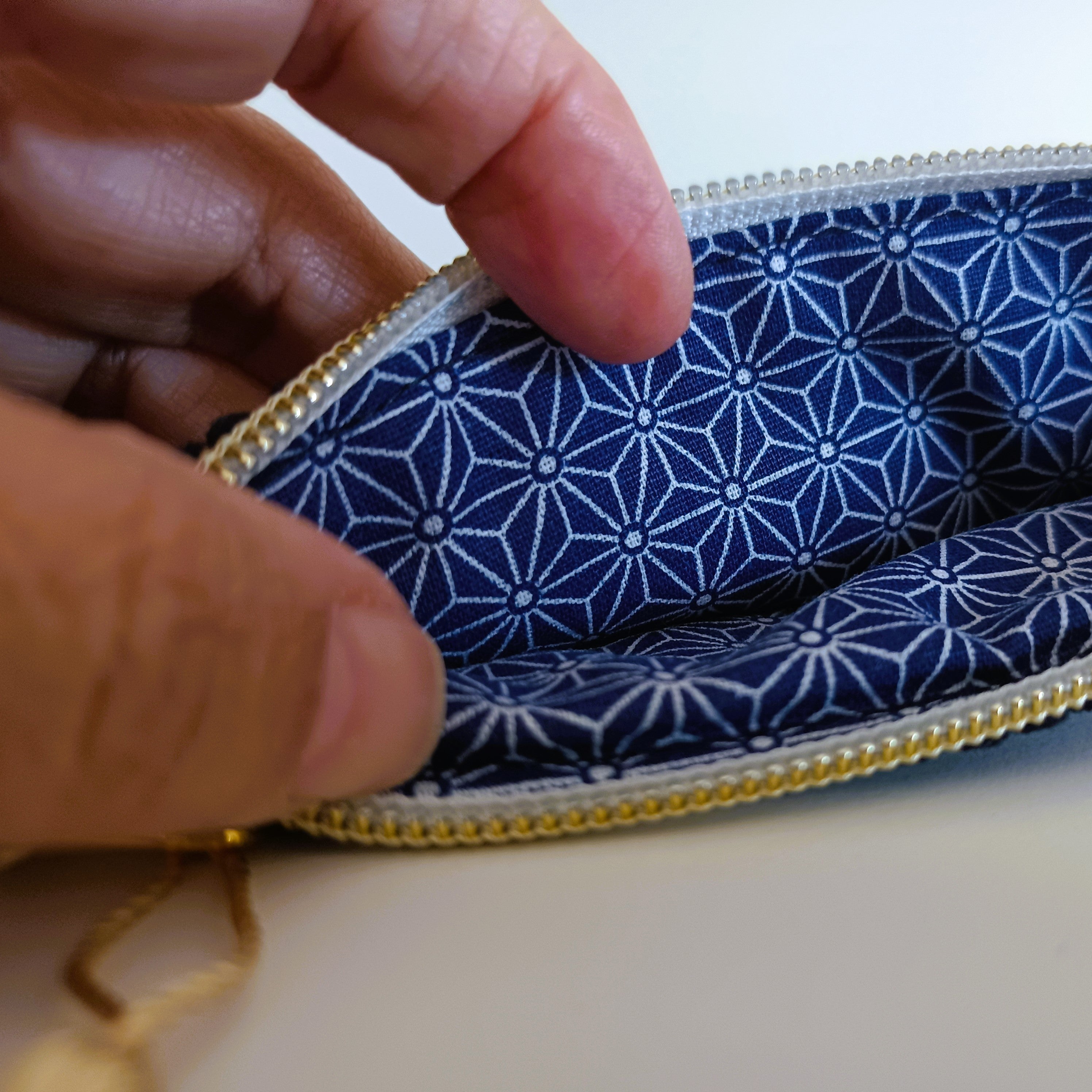Pochettes velours zippées personnalisées disponibles