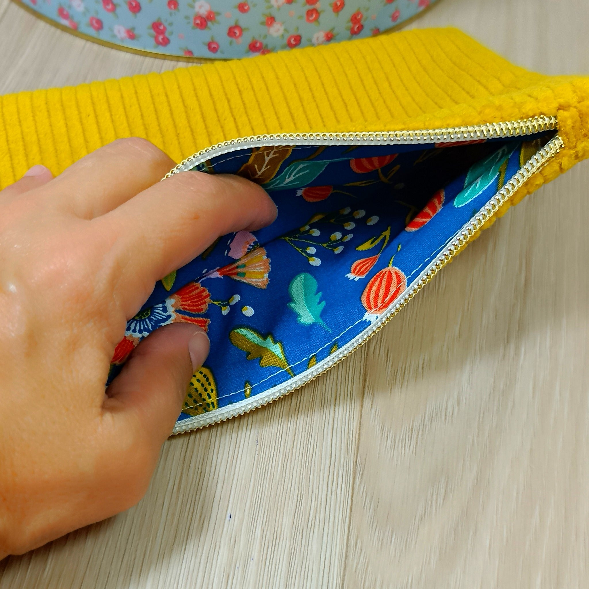 Pochettes velours zippées personnalisées disponibles
