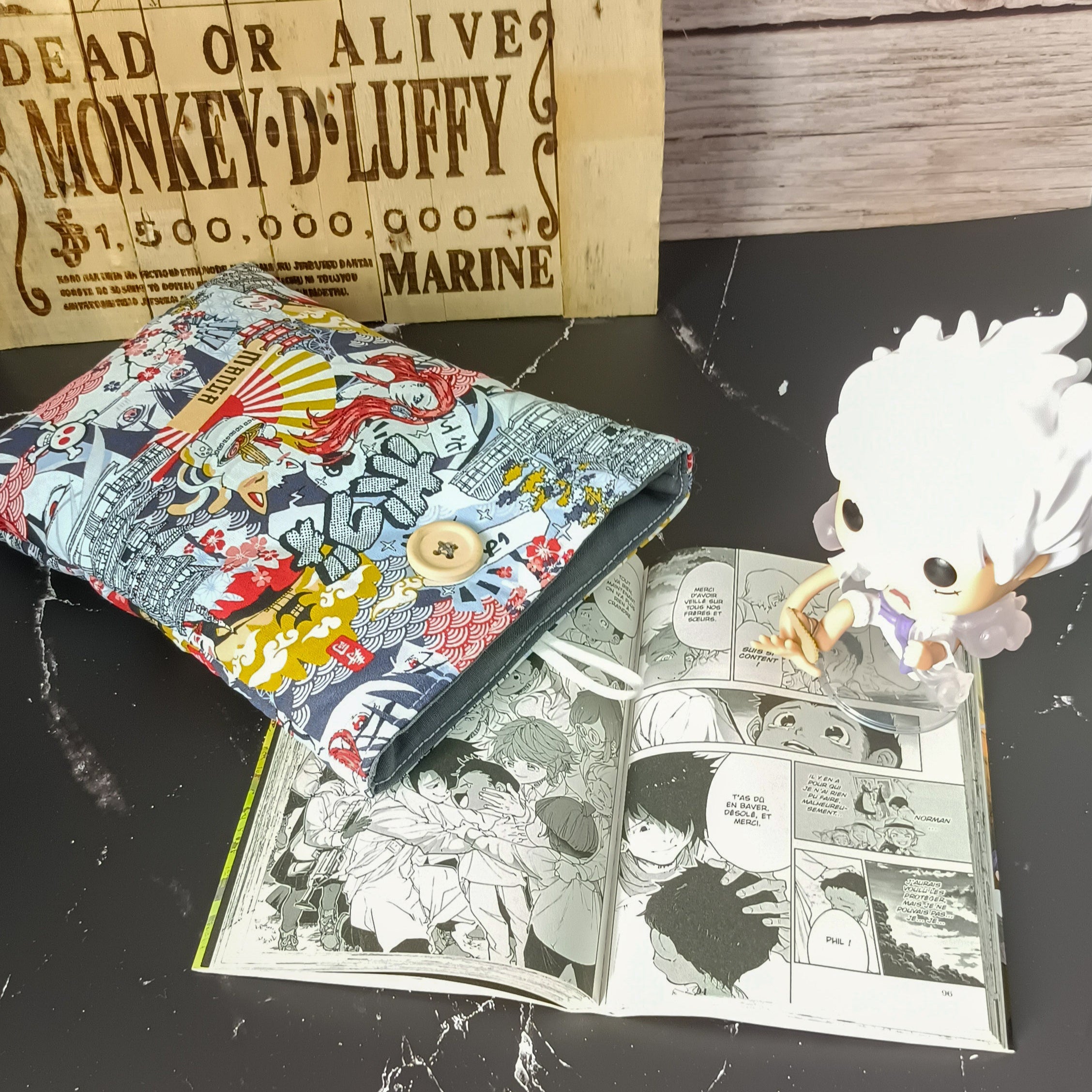 Pochette livre tissu Manga rouge