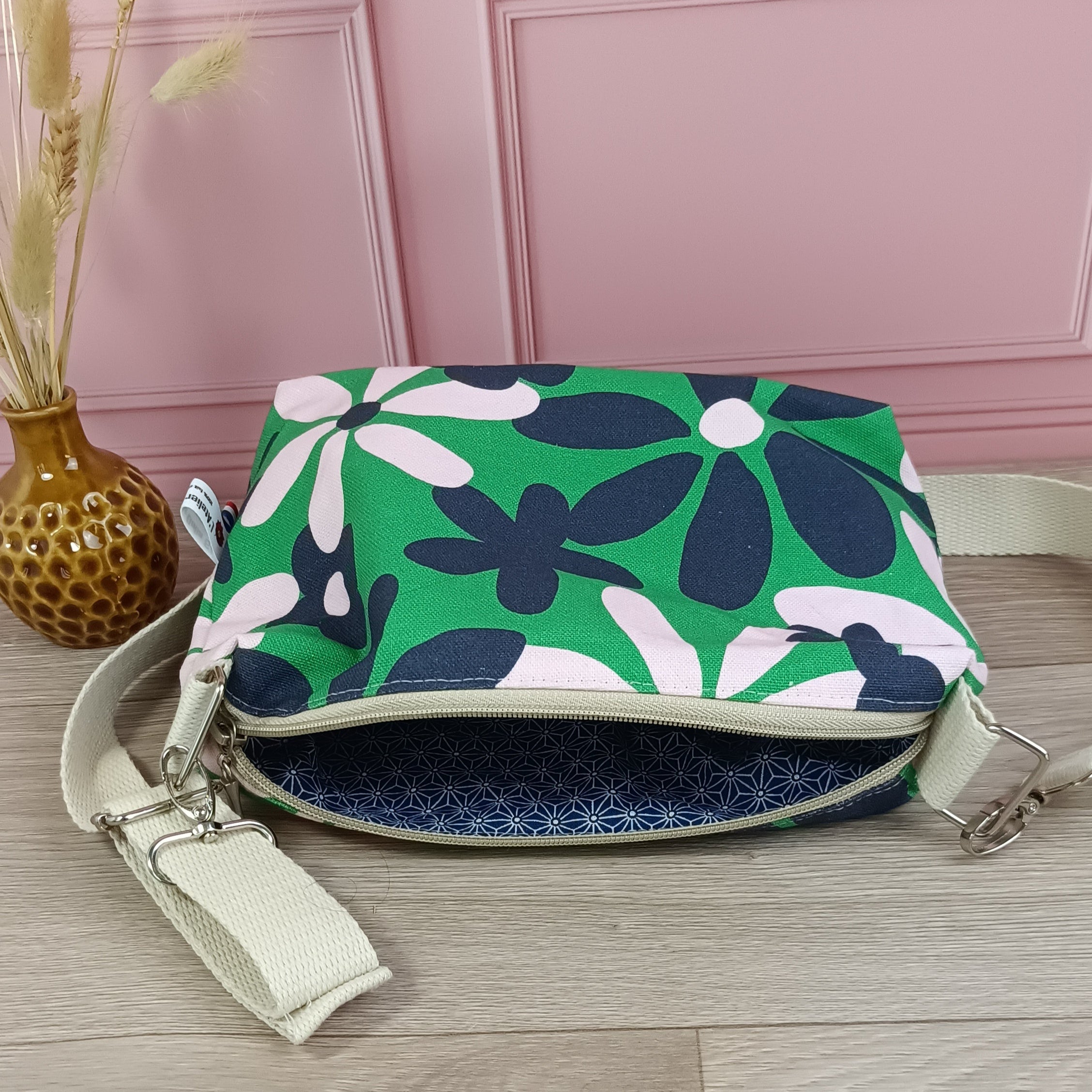 Sac bandoulière avec tissu et bandoulière en coton big flower