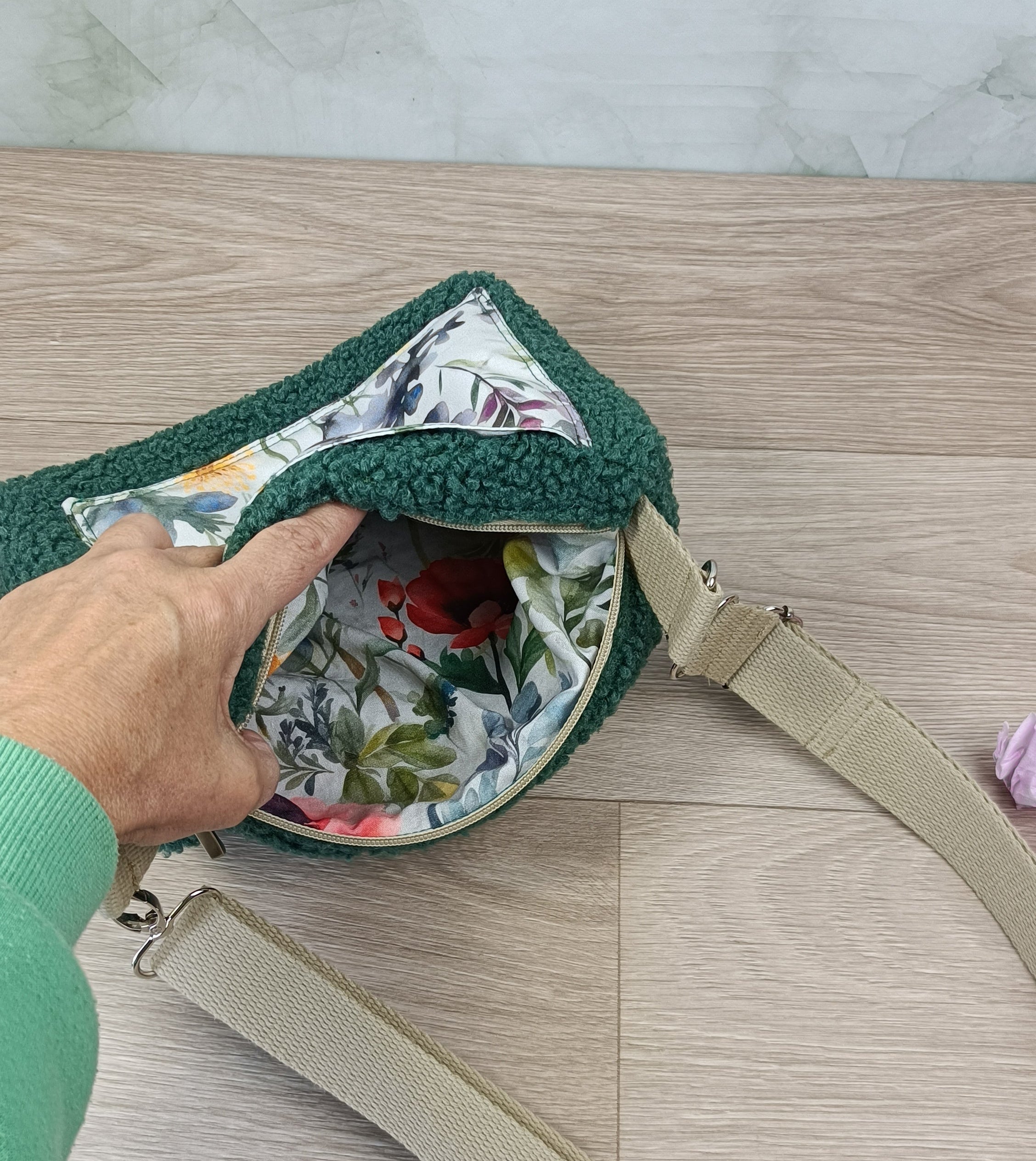 Sac bandoulière réglable sherpa vert foncé- coquelicot