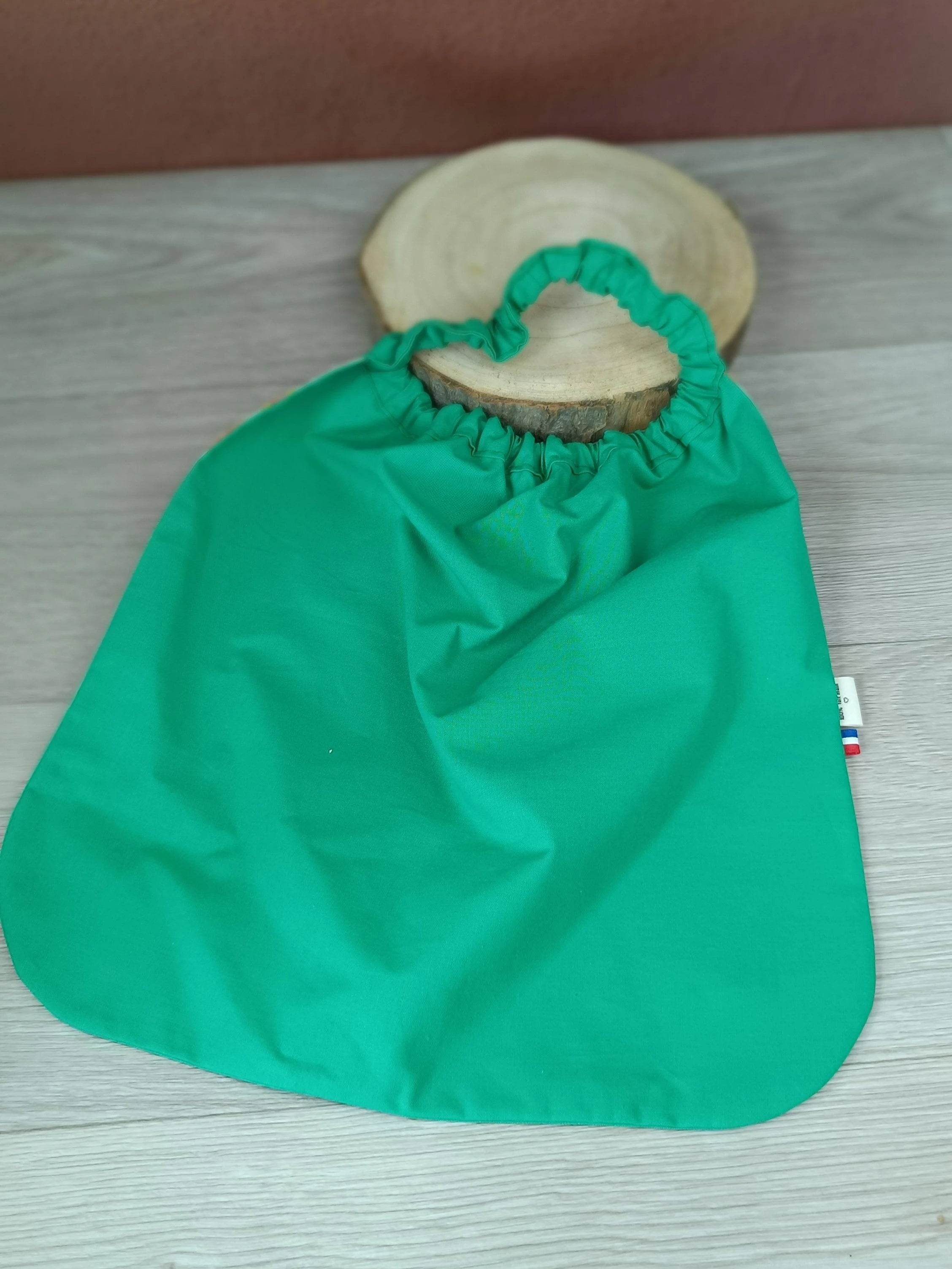 Sac à dos et serviette de cantine caritas
