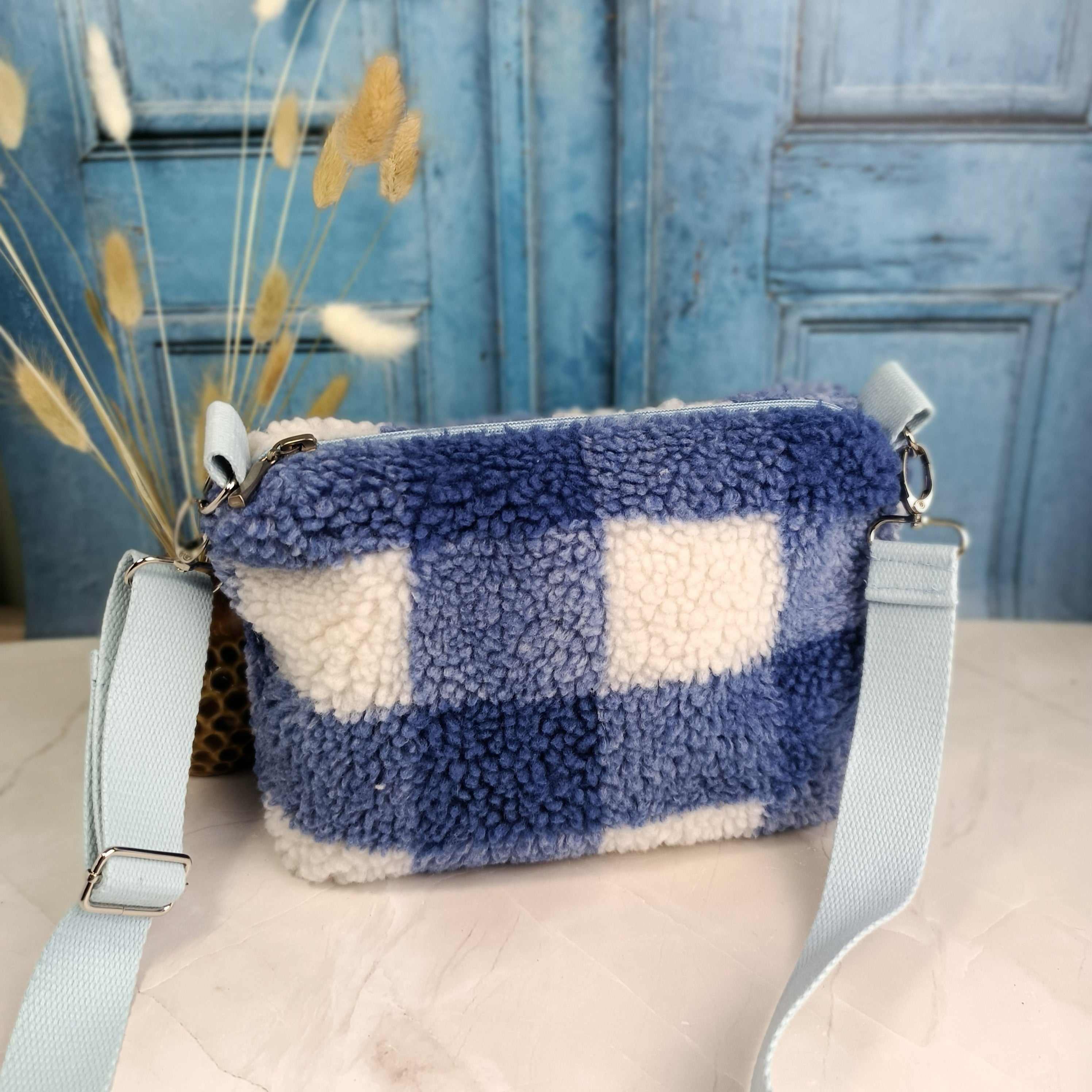 Sac à main bandoulière en sherpa carreau bleu
