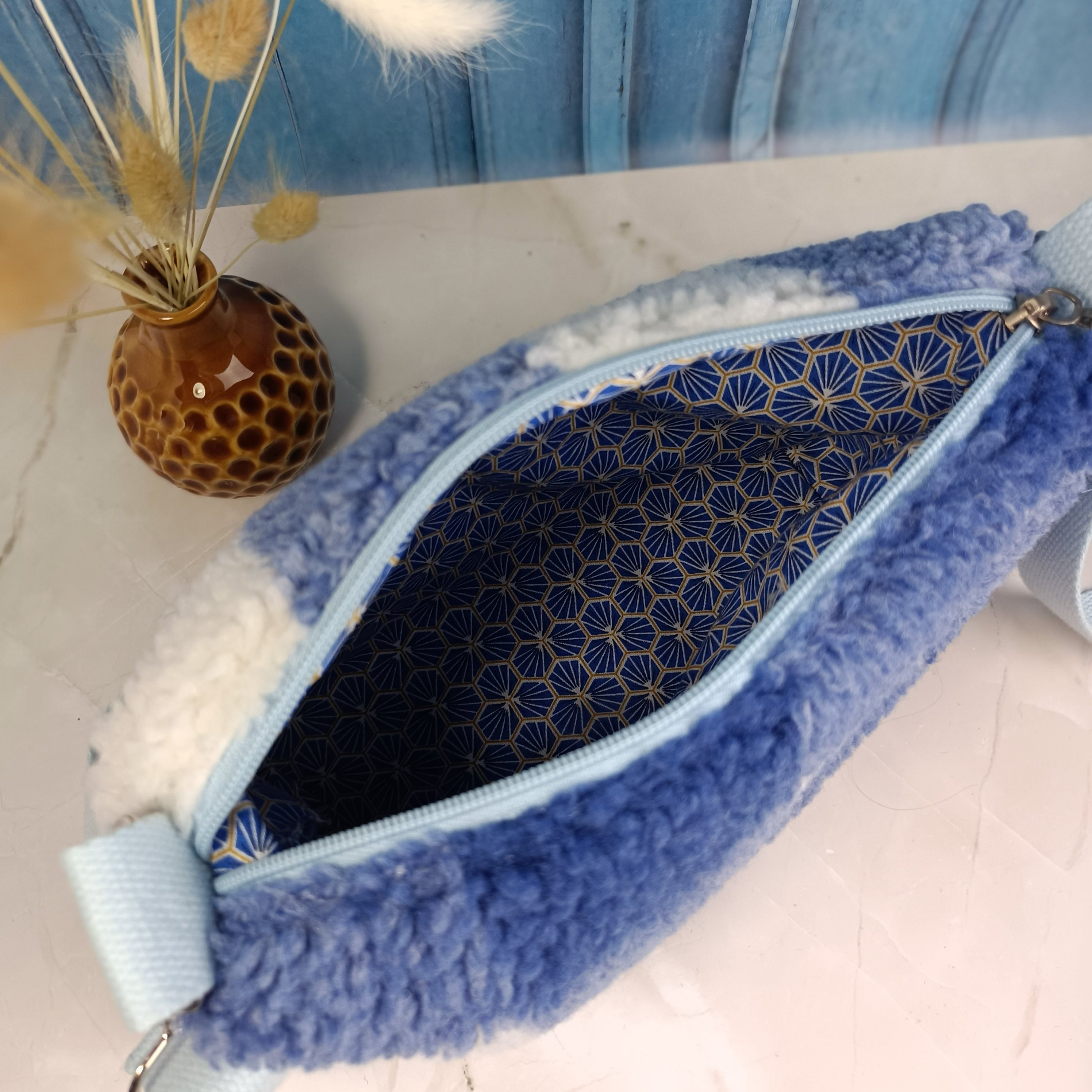 Sac à main bandoulière en sherpa carreau bleu