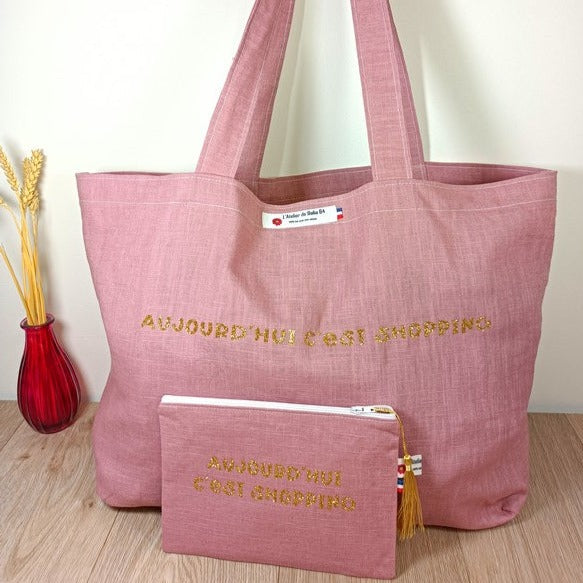 Sac cabas et pochette zippée en lin personnalisée par un flex - Aujourd'hui c'est shopping