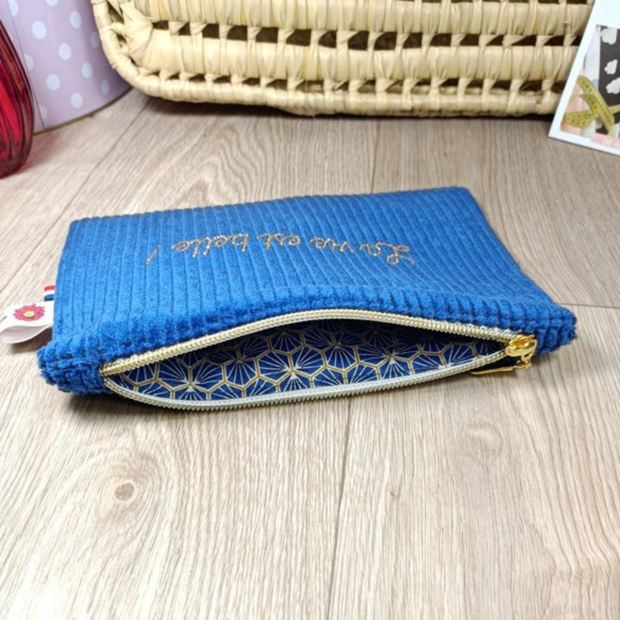 Pochettes velours zippées personnalisées disponibles