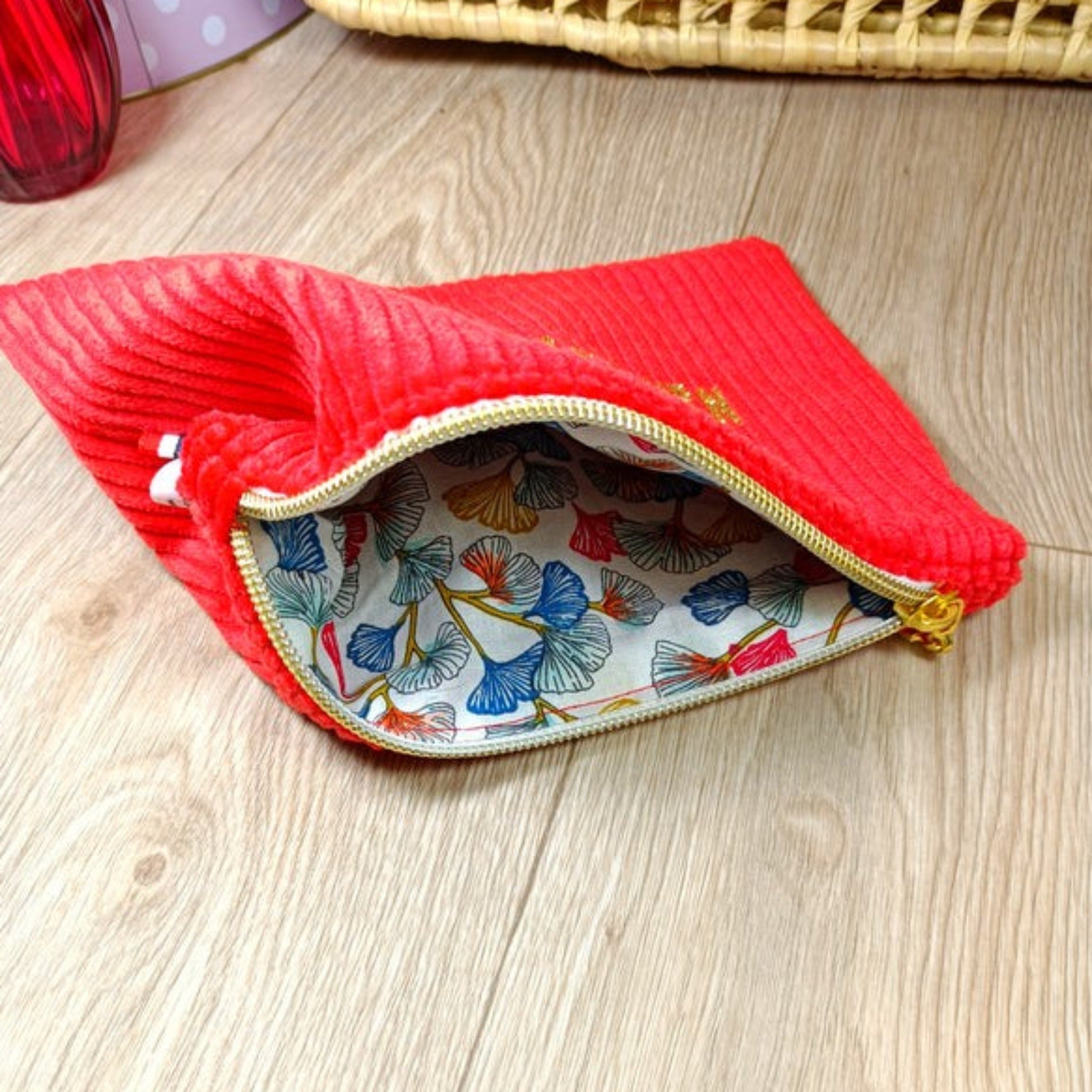 Pochettes velours zippées personnalisées disponibles