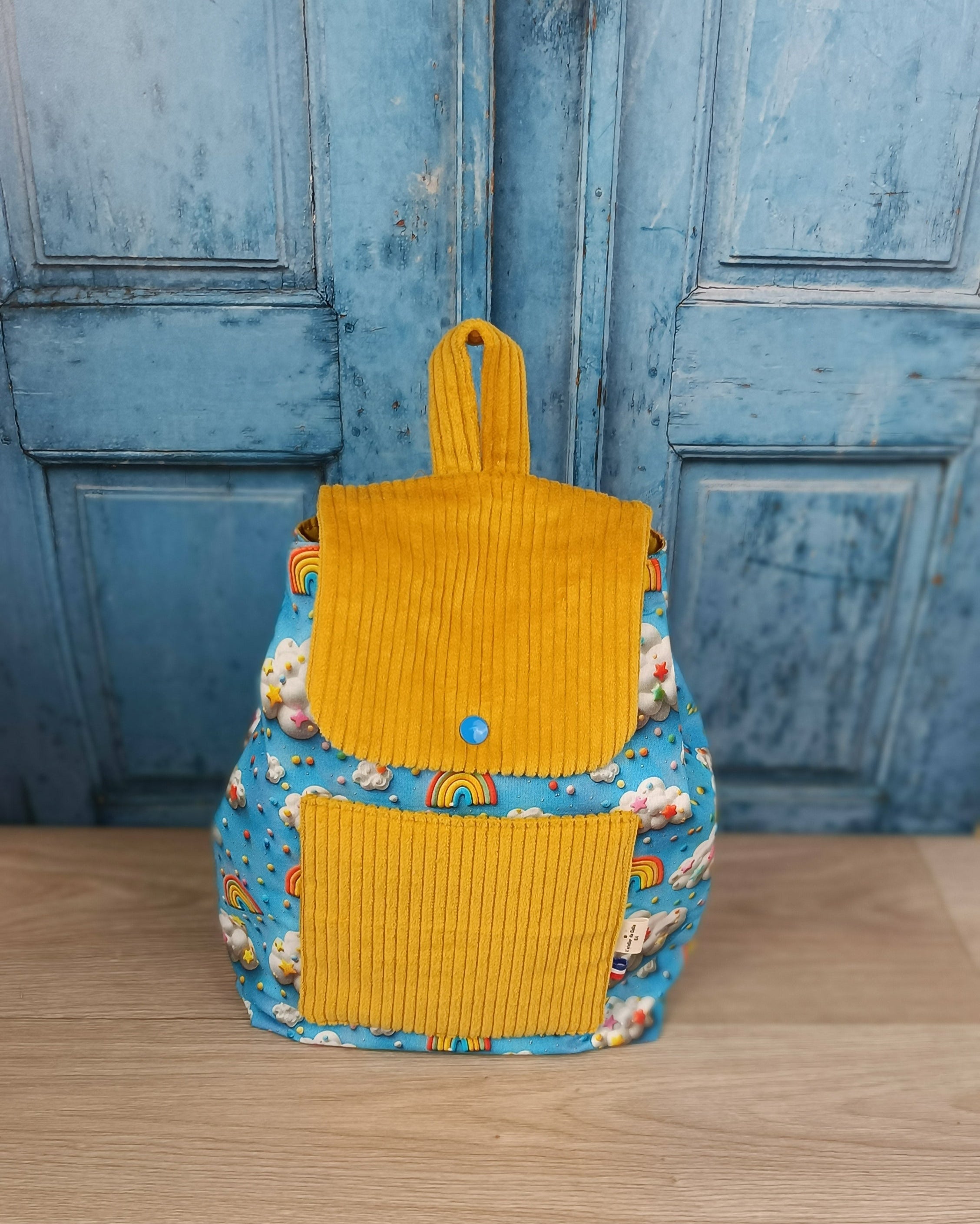 sac à dos et serviette cantine 3 d raimbow design