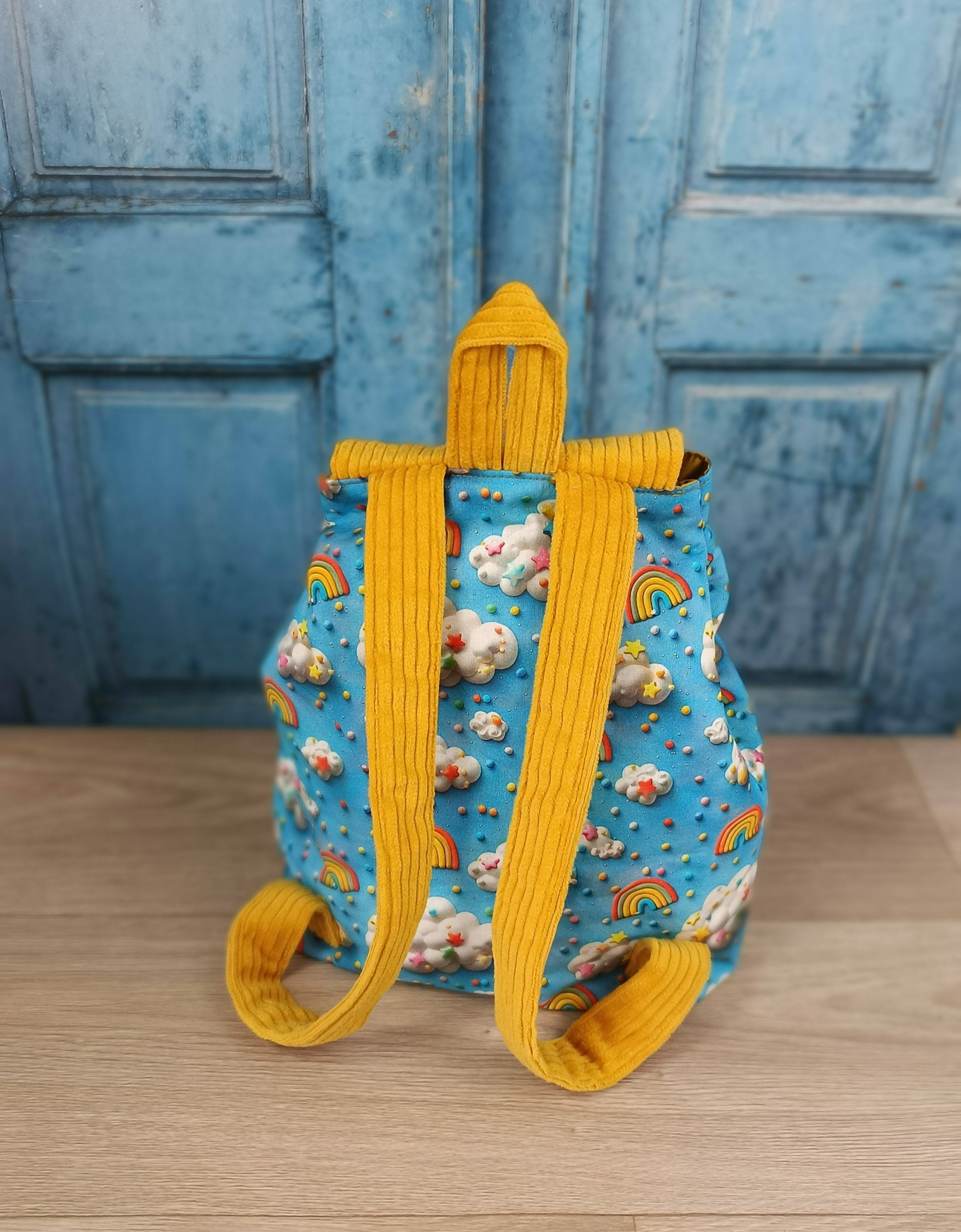 sac à dos et serviette cantine 3 d raimbow design