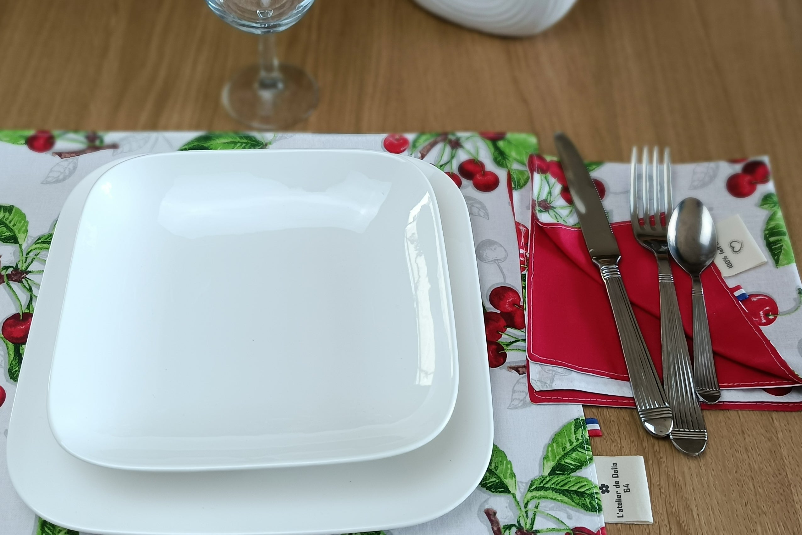 serviette de table motif cerise