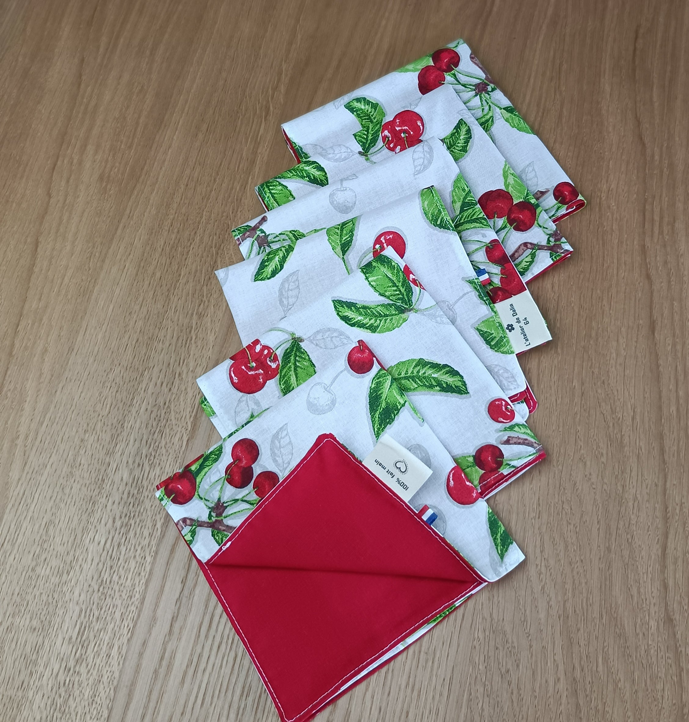 serviette de table motif cerise