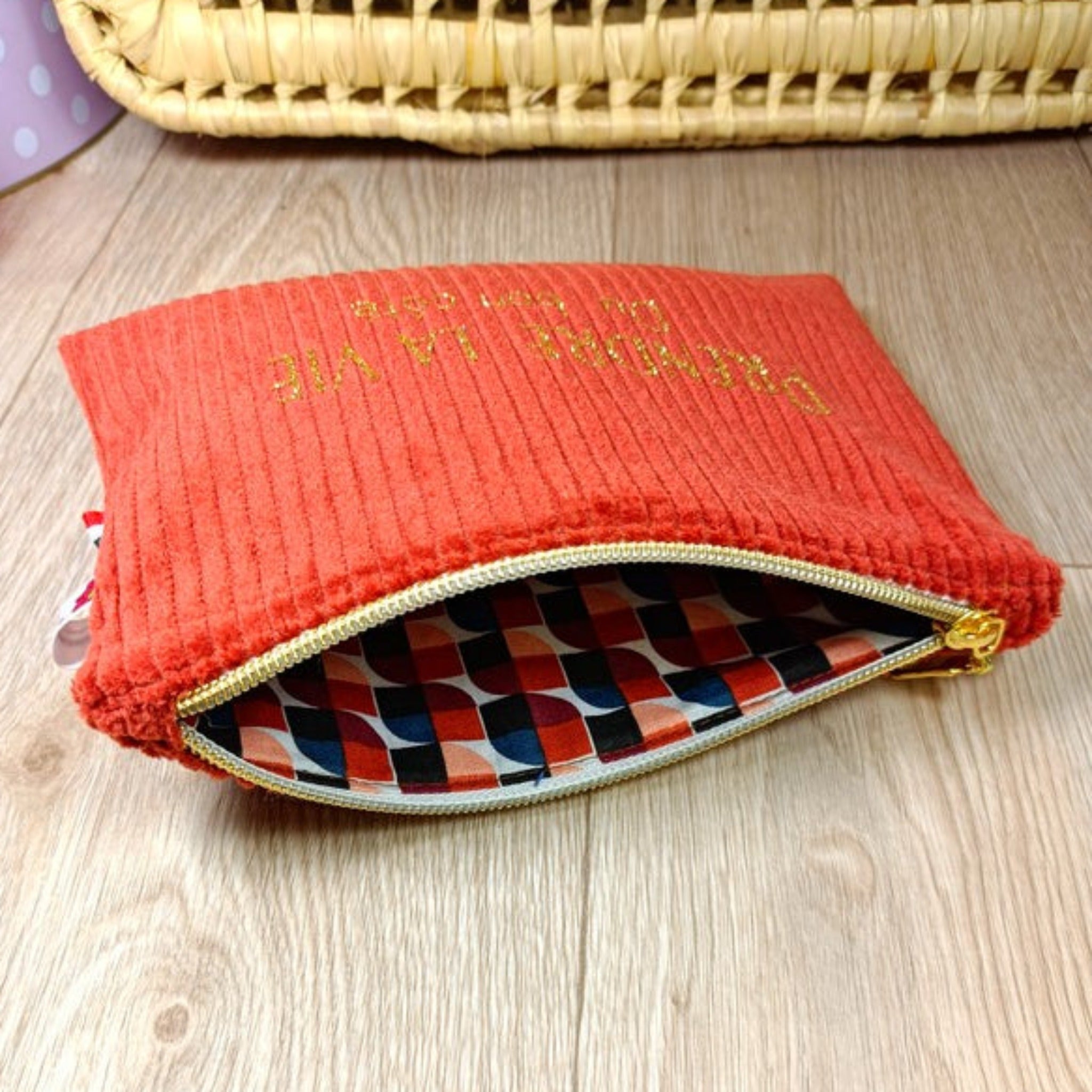 Pochettes velours zippées personnalisées disponibles