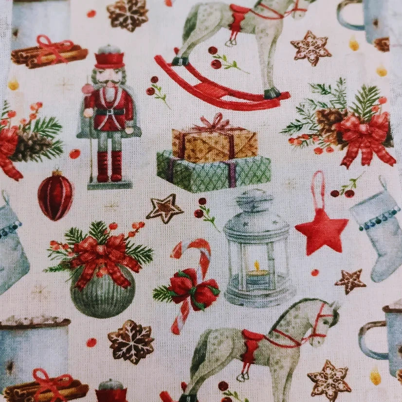 Bottes de Noël - Tissu imprimé au choix - Fourrure rouge ou blanc- Personnalisées avec du flex