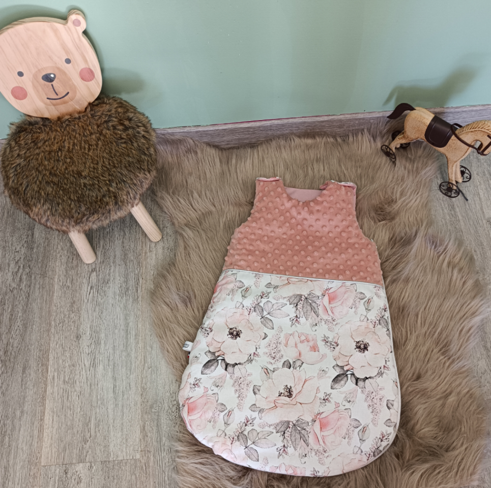 Gigoteuse bébé fille