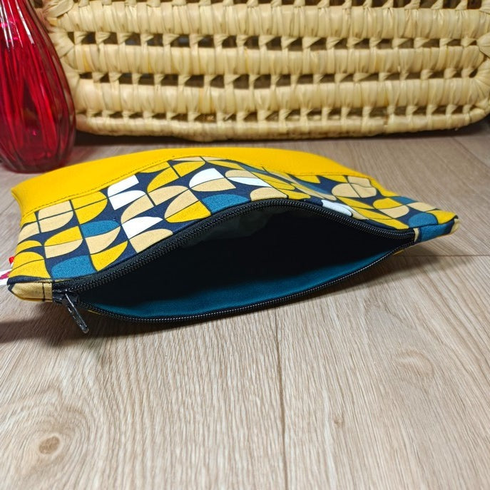 Pochettes zippées en simili et tissus disponibles